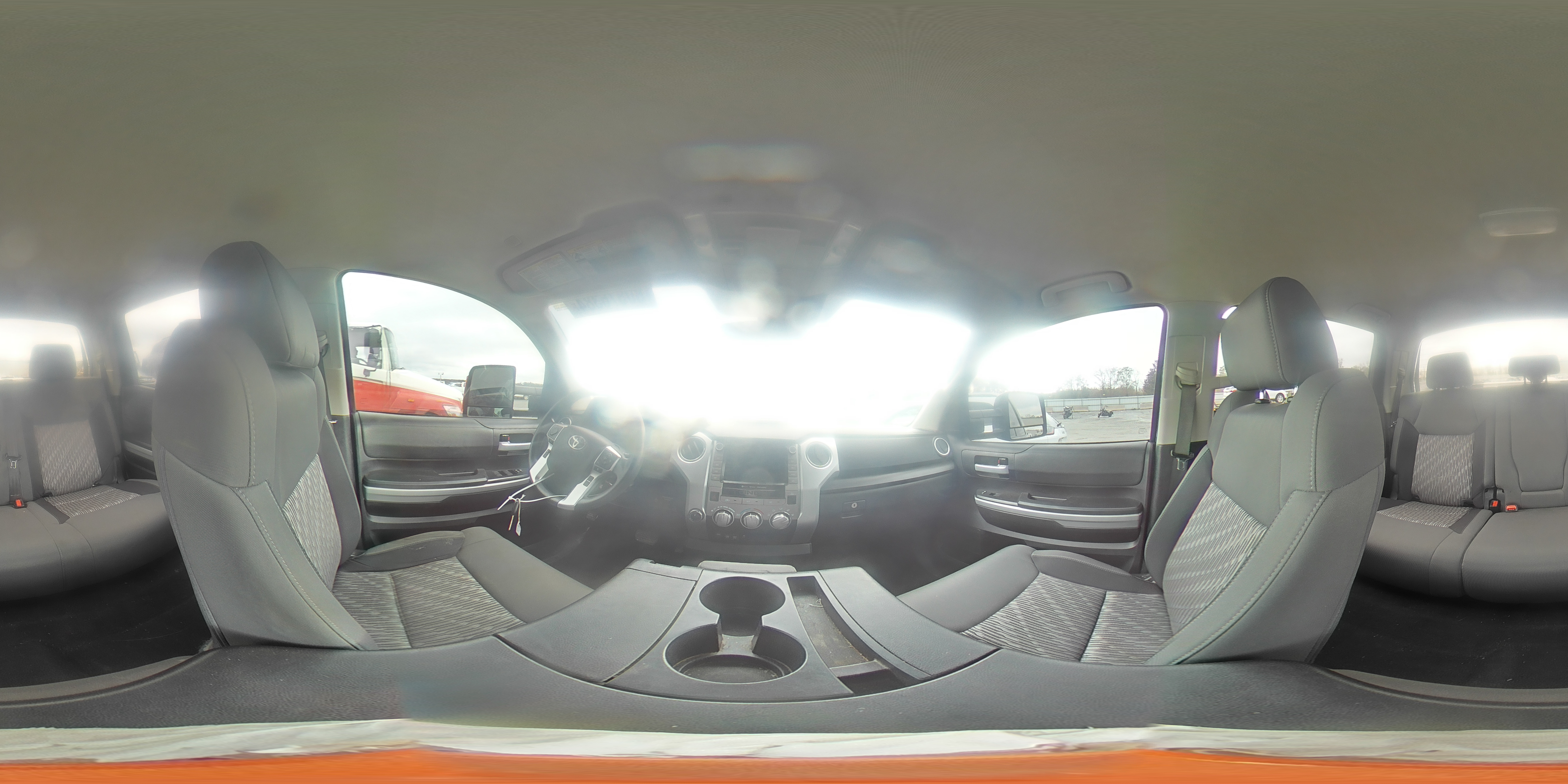2021 Toyota Tundra - Image 12