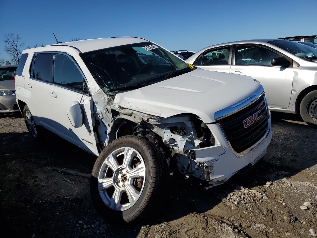 2017 GMC Terrain - Image 4