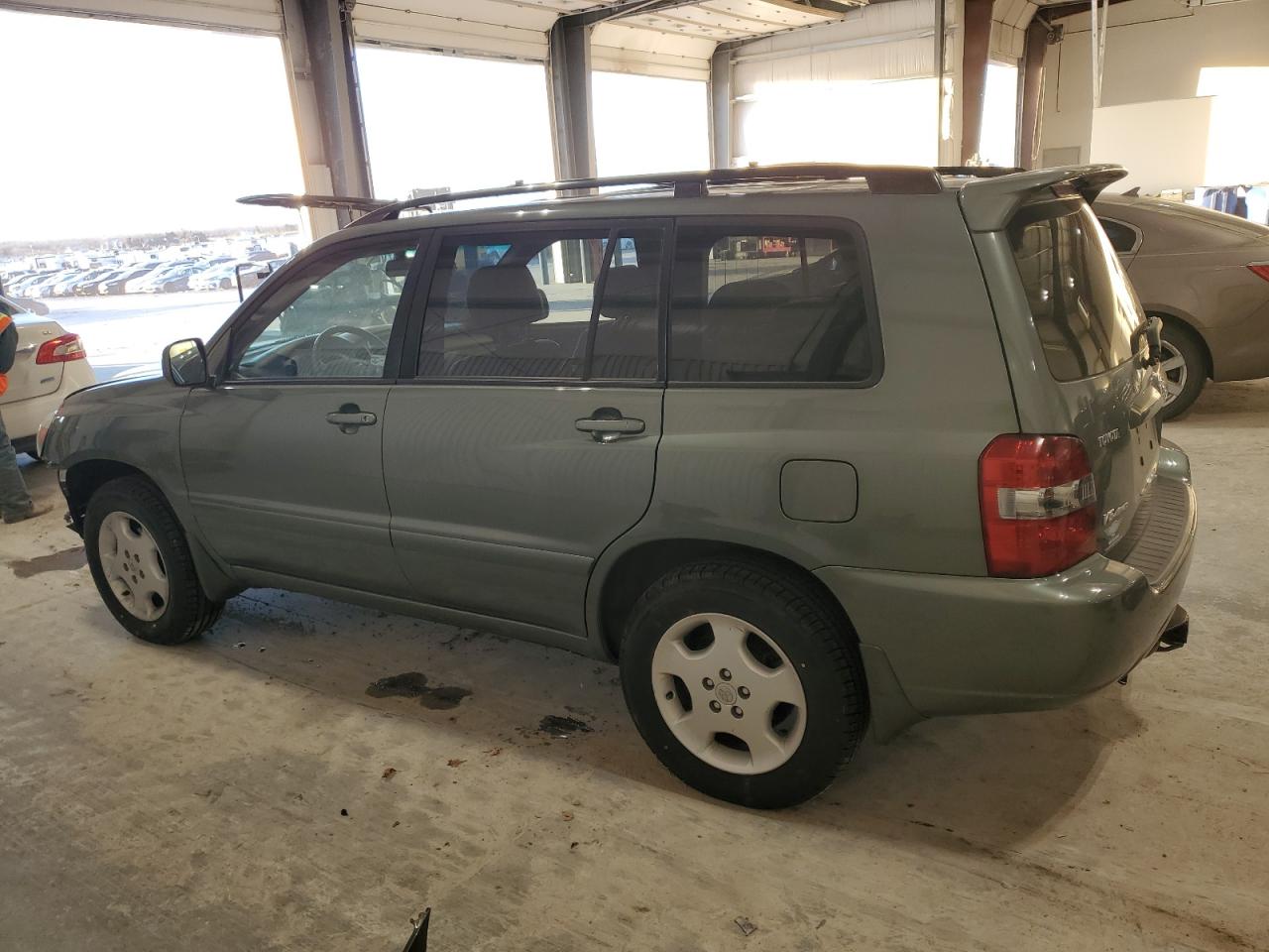 2007 Toyota Highlander - Image 2