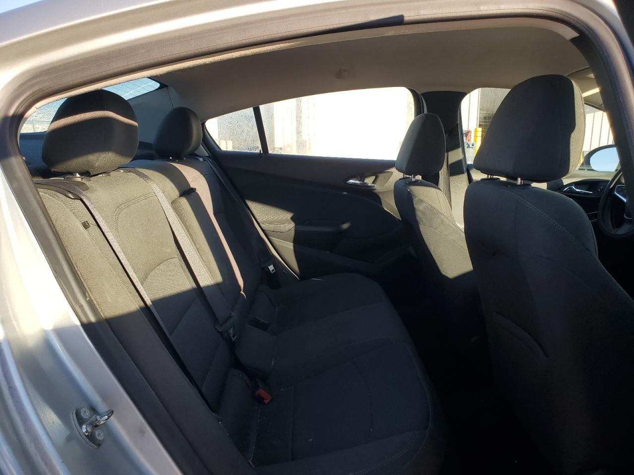 2018 Chevrolet Cruze - Image 10