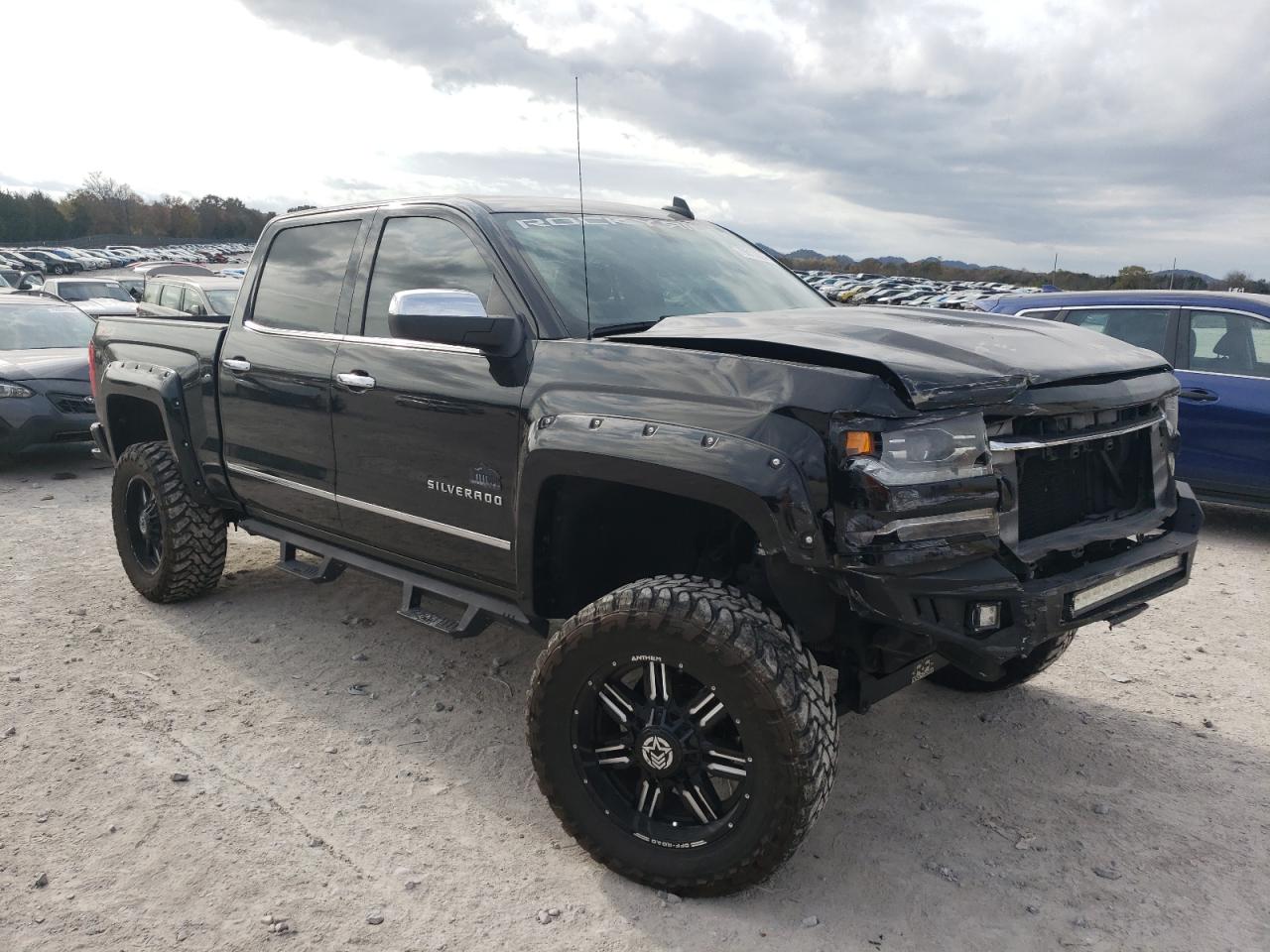 2016 Chevrolet Silverado - Image 4