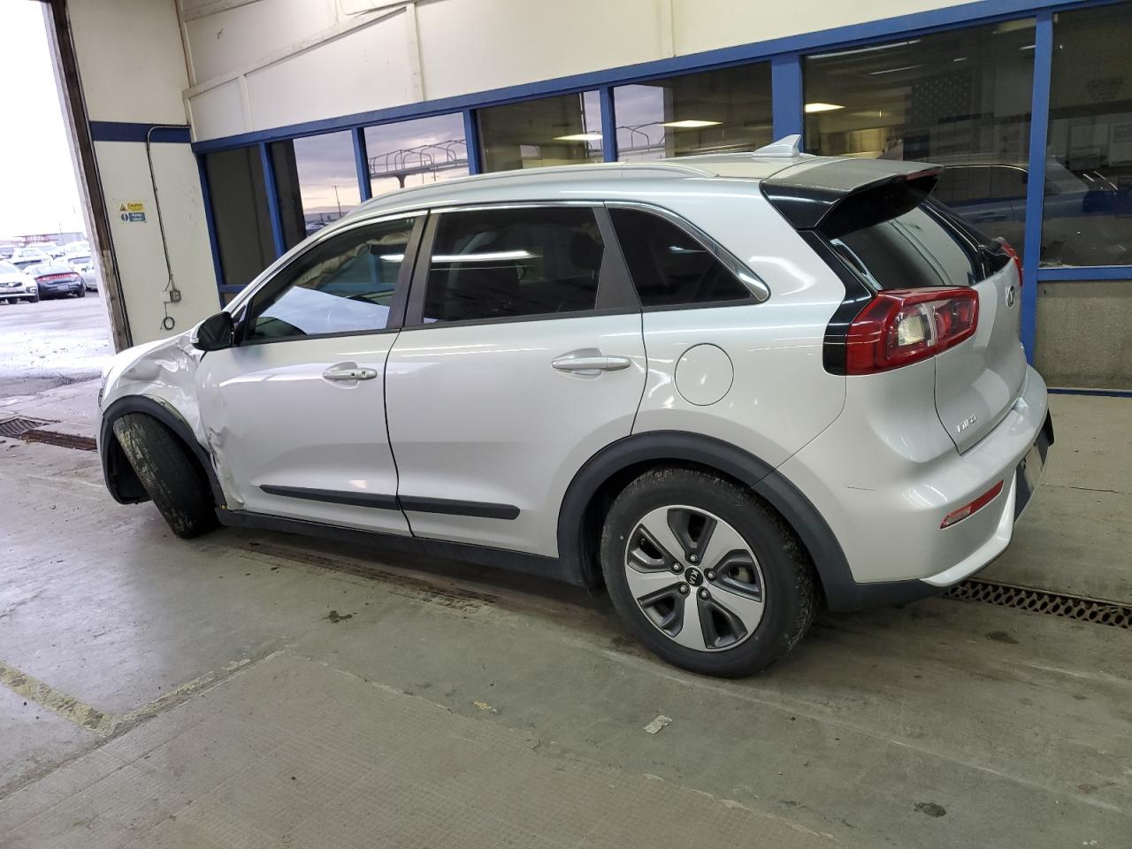 VIN KNDCC3LC0H5101873 2017 KIA NIRO no.2