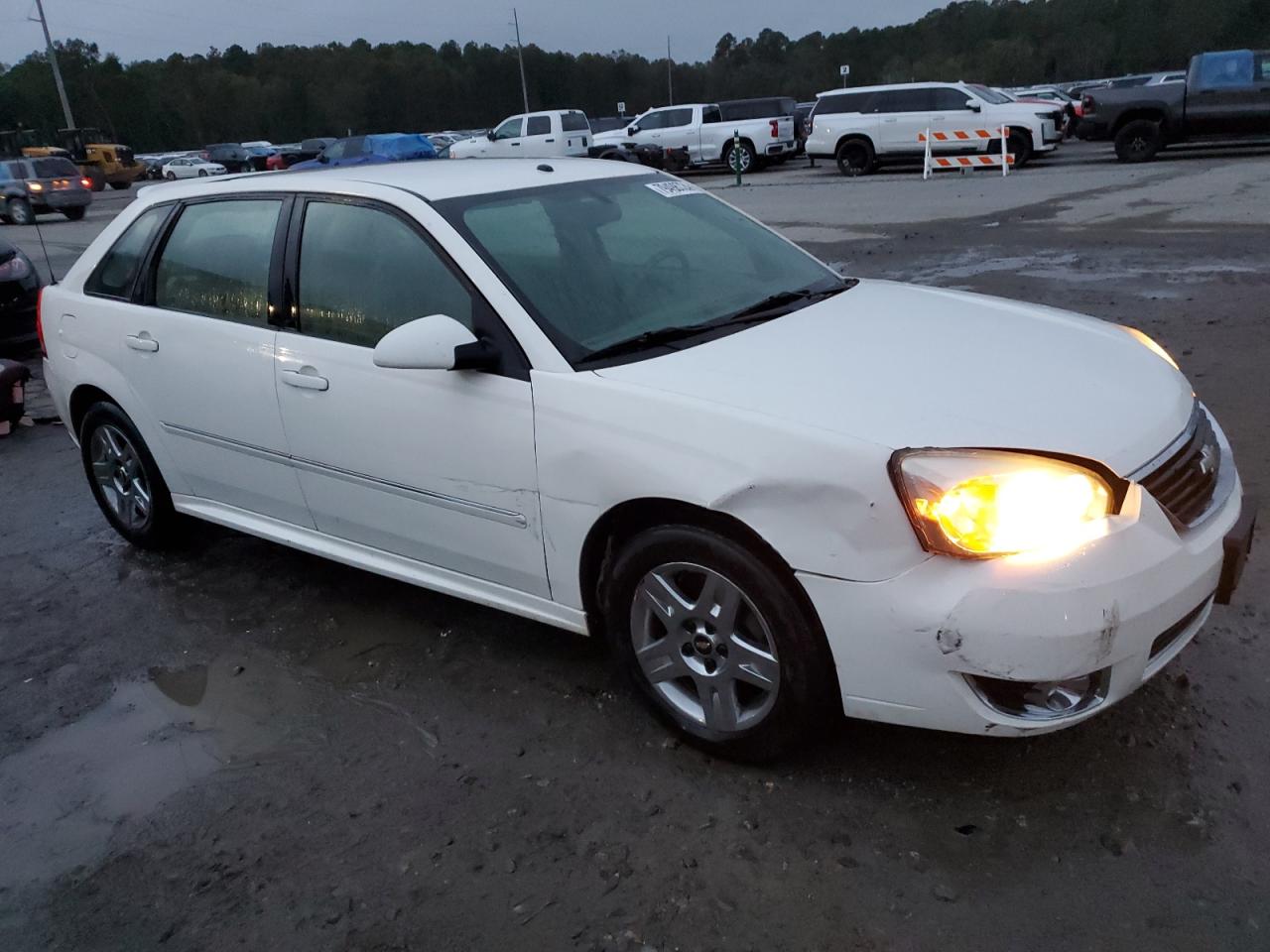 2007 Chevrolet Malibu - Image 4