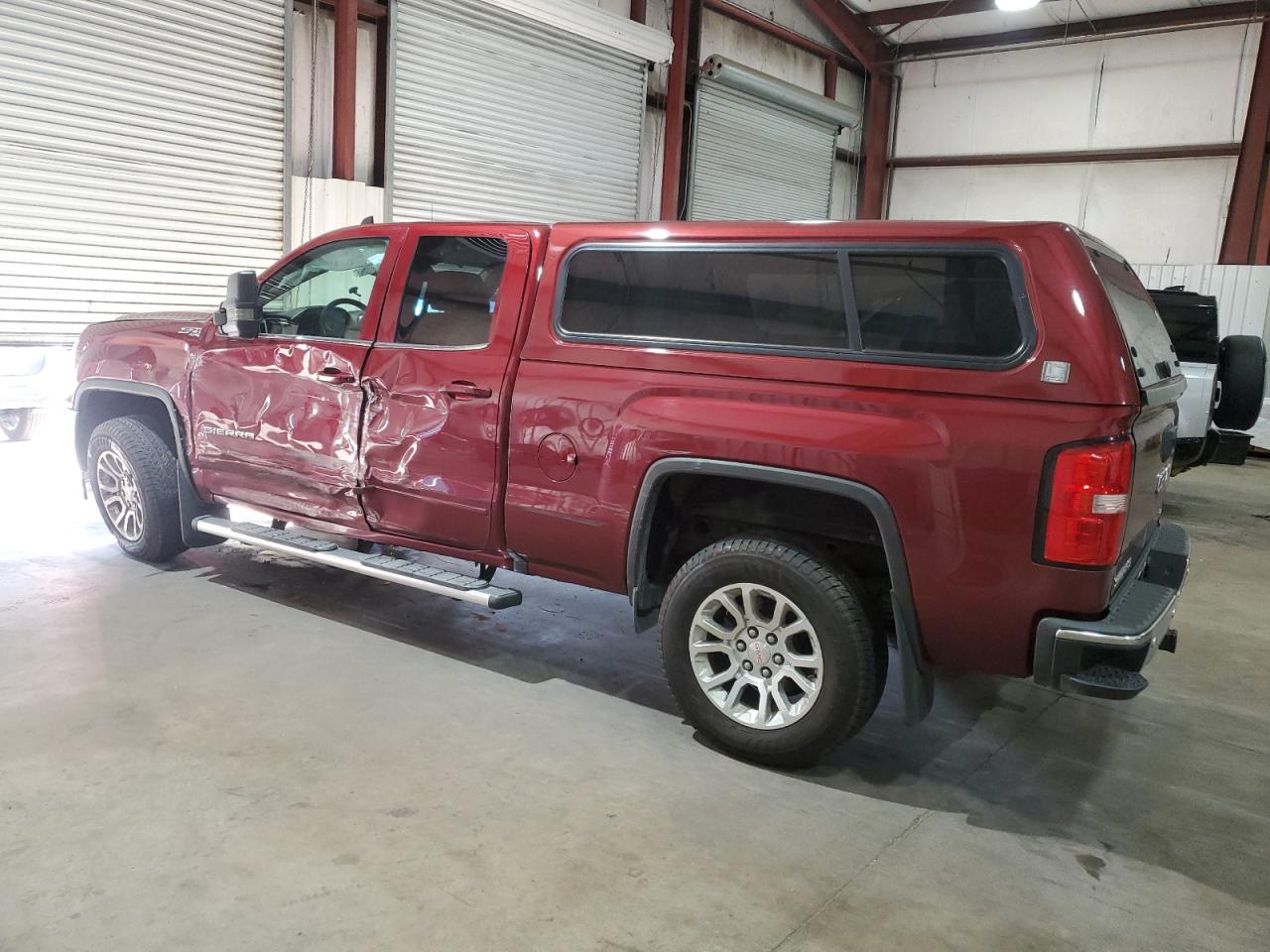 2017 GMC Sierra - Image 2