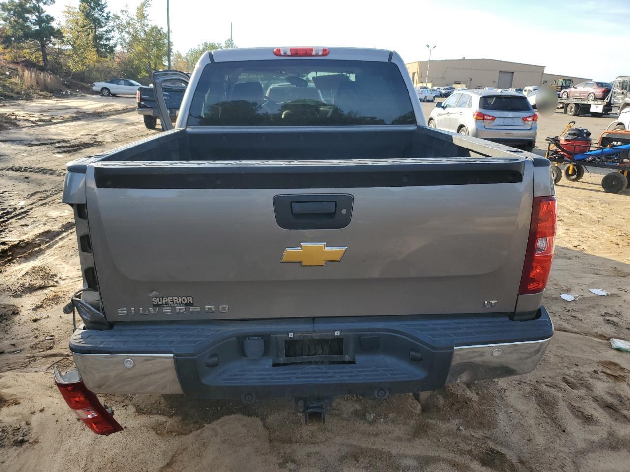 2013 Chevrolet Silverado - Image 6