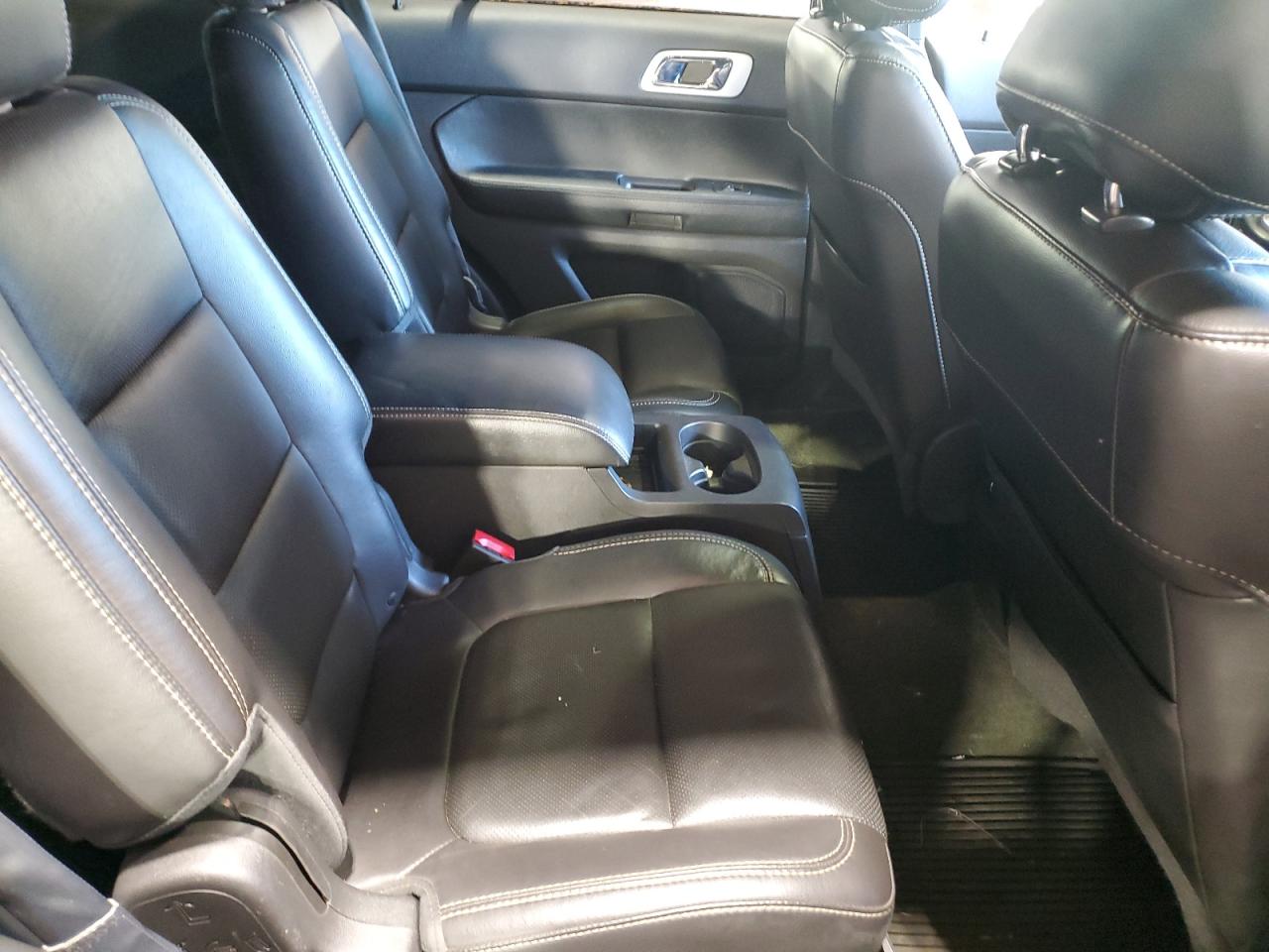 2014 Ford Explorer - Image 10