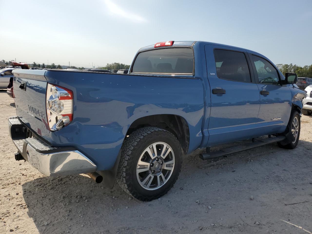 2019 Toyota Tundra - Image 3