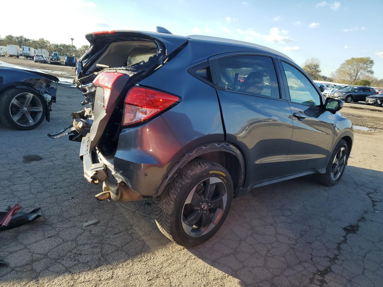 VIN 3CZRU6H7XJM722603 2018 HONDA HR-V no.3