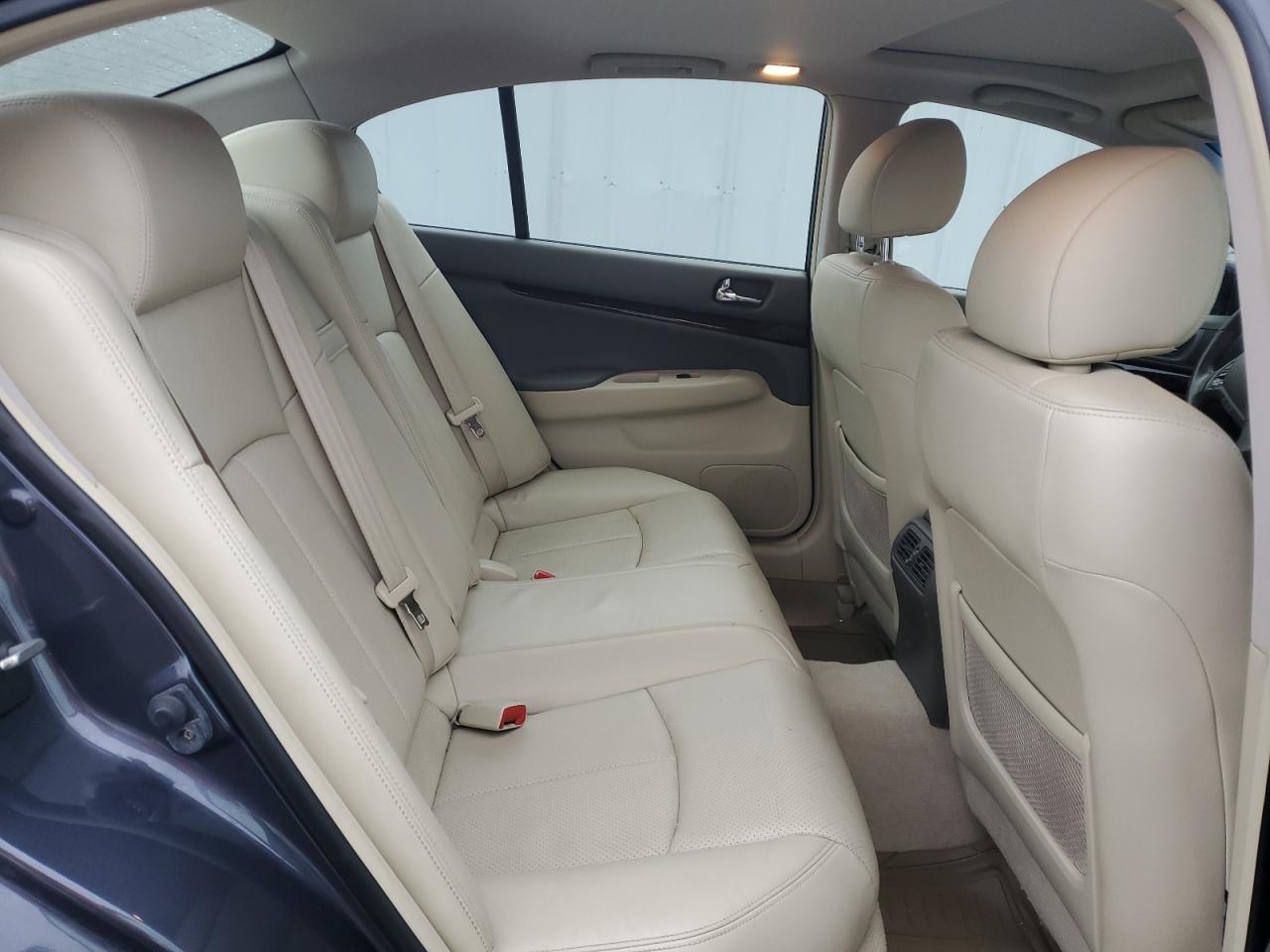 2012 Infiniti G - Image 10