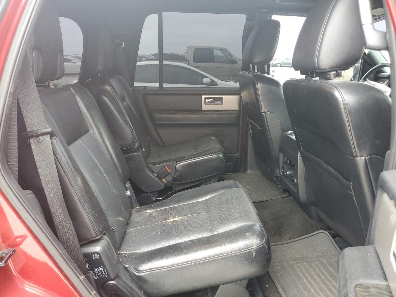 2015 Ford Expedition - Image 11