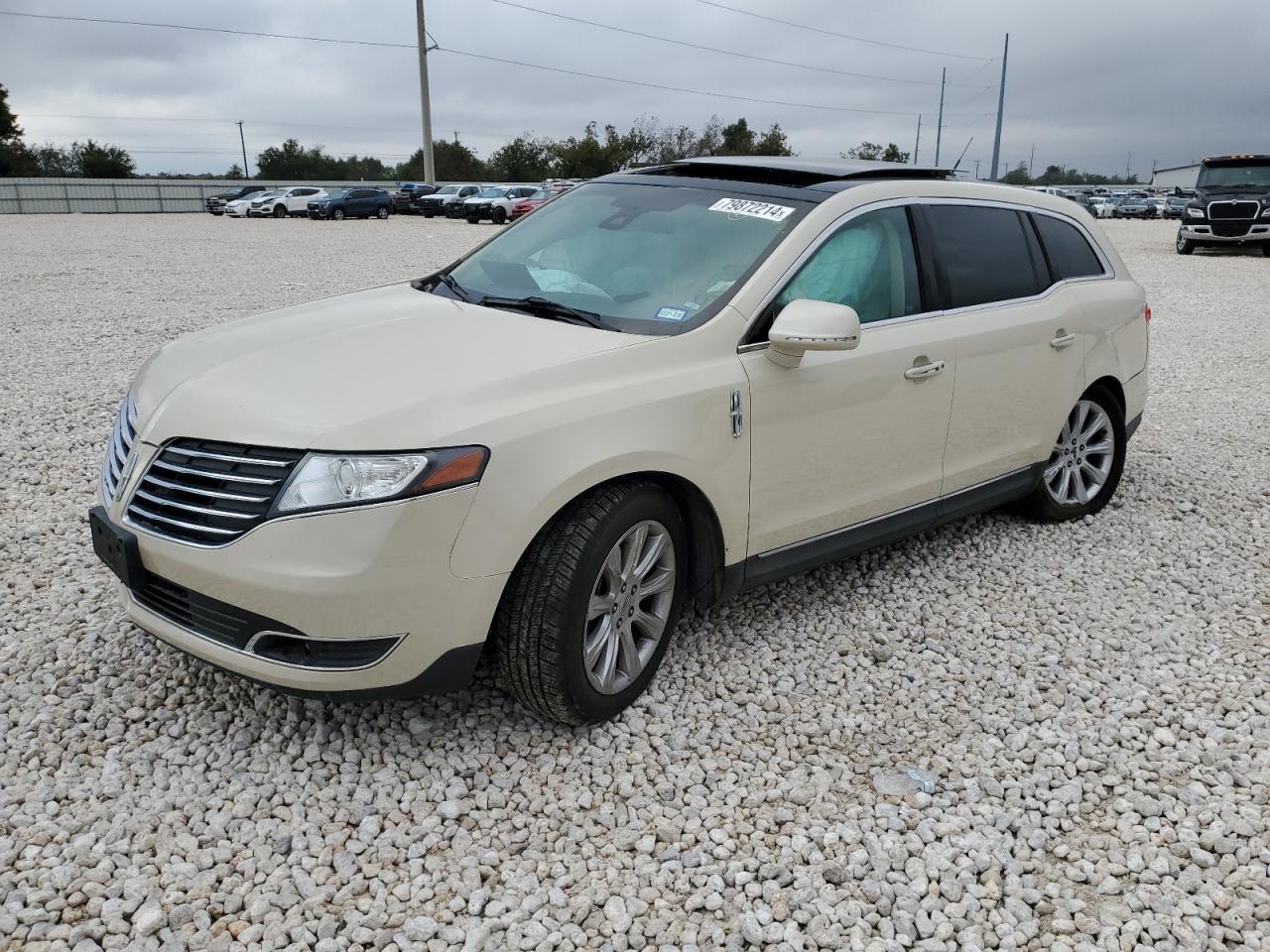 VIN 2LMHJ5FK8JBL01170 2018 LINCOLN MKT no.1