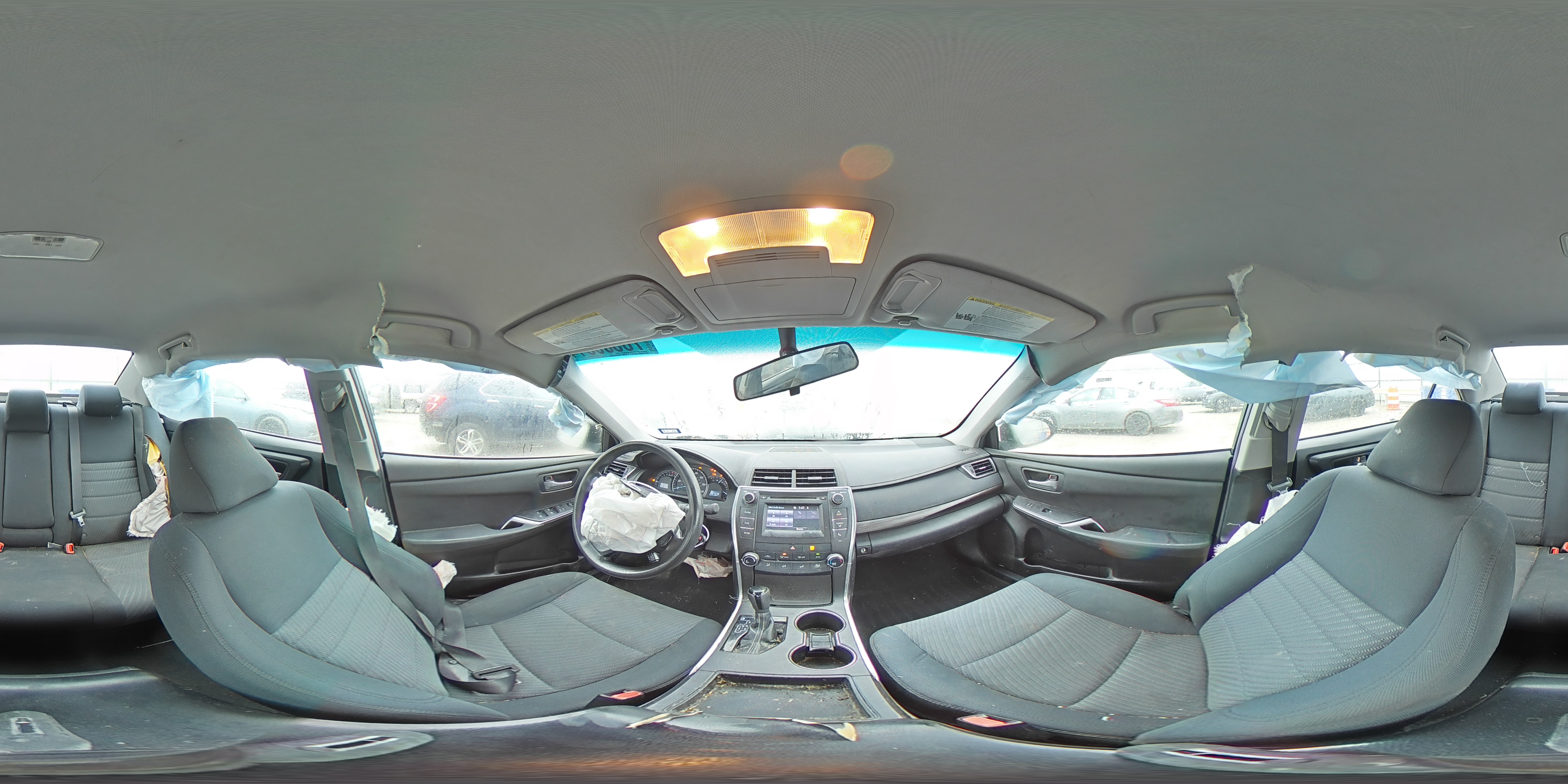 2015 Toyota Camry - Image 12