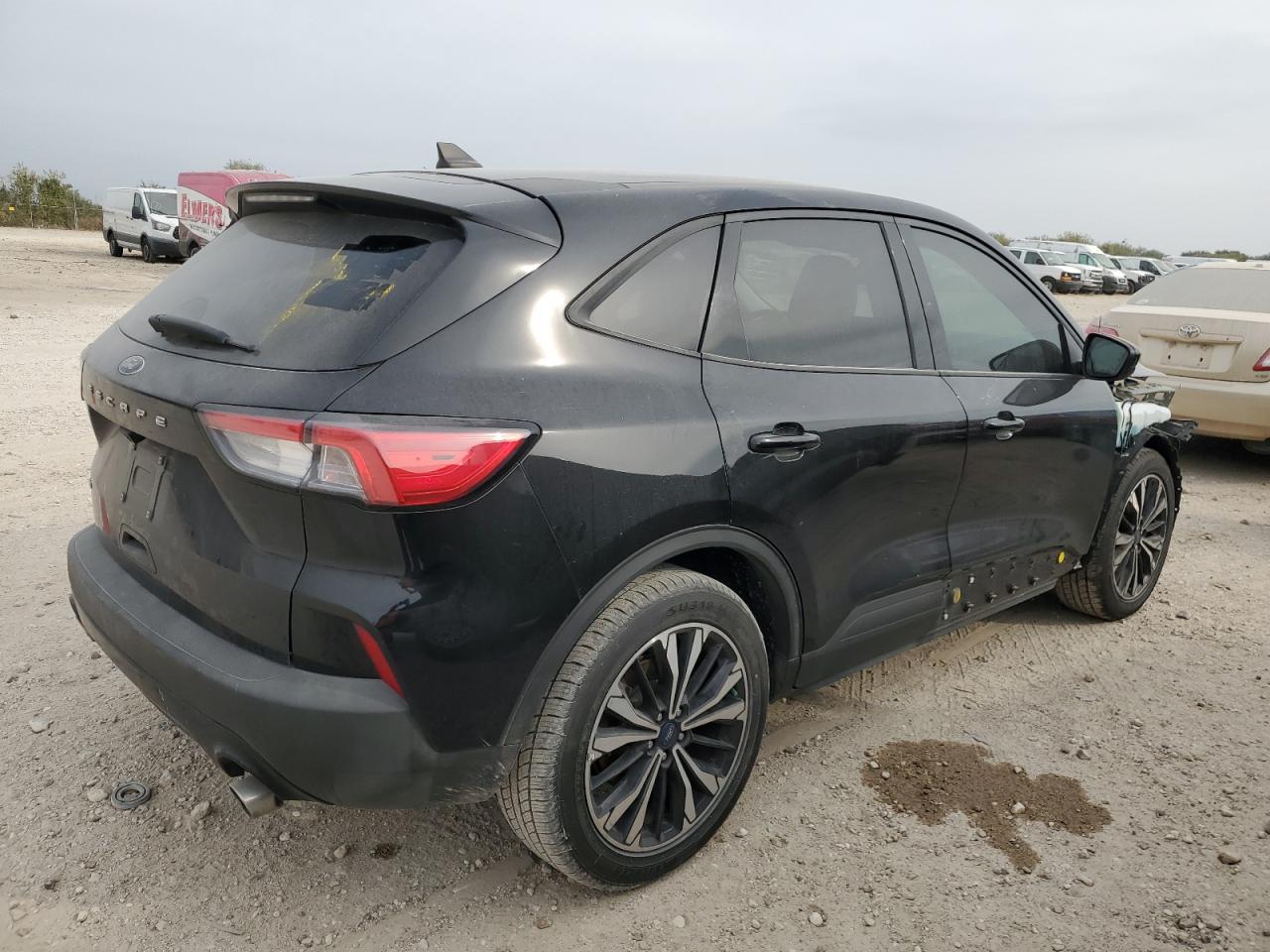 2022 Ford Escape - Image 3