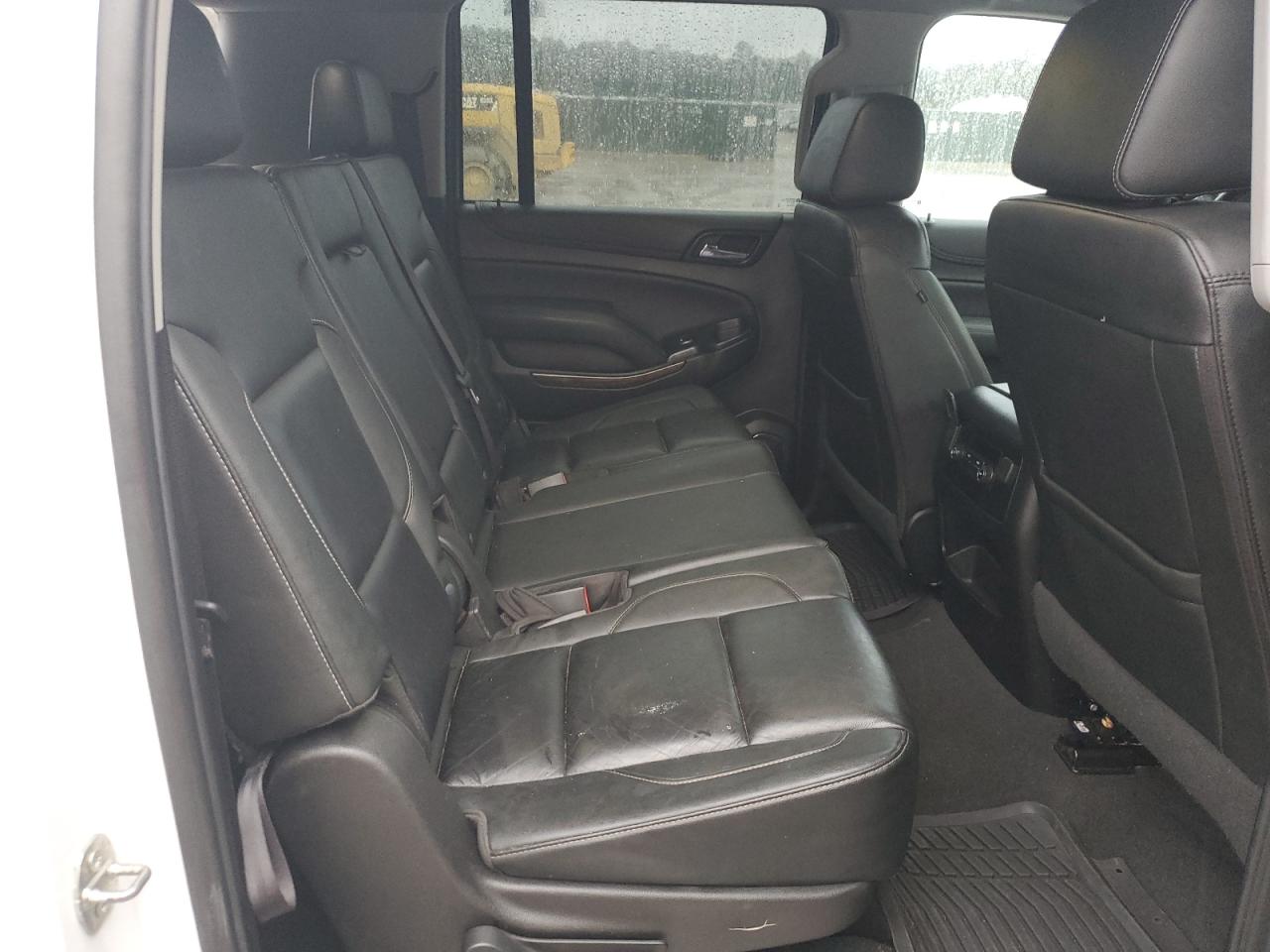 2019 Chevrolet Suburban - Image 11