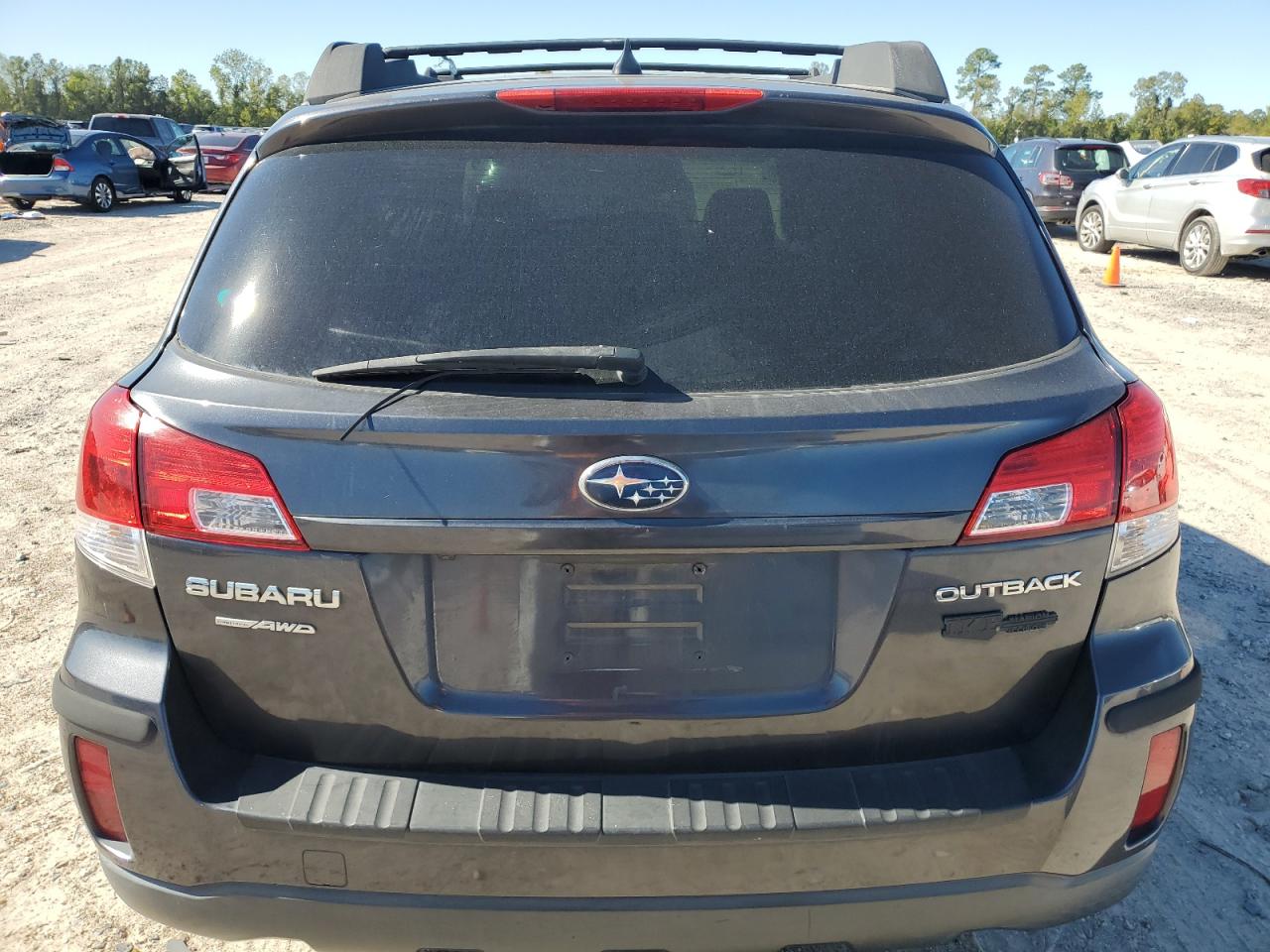 2011 Subaru Outback 2.5I Limited VIN: 4S4BRCLC6B3413284 Lot: 81244464
