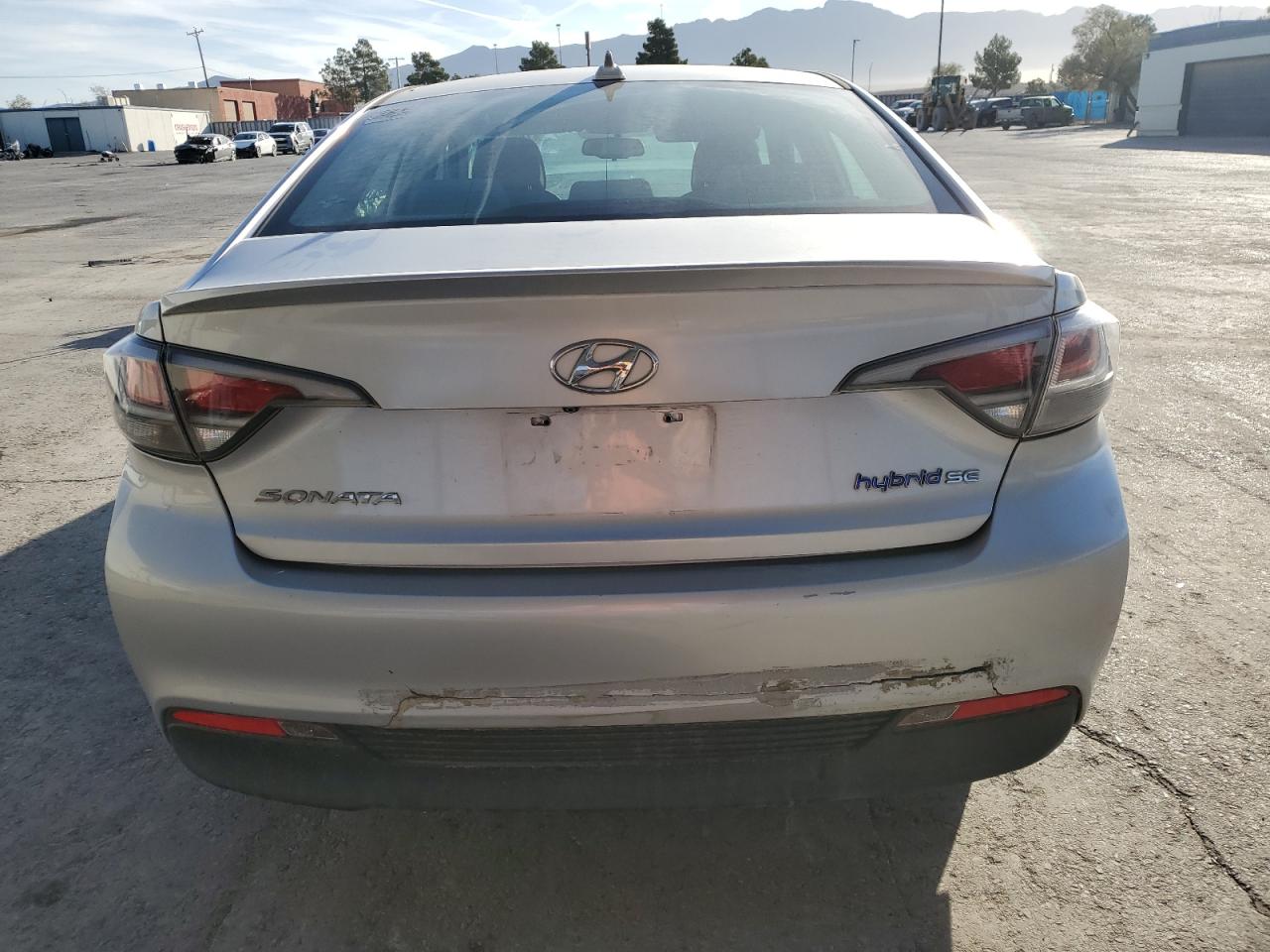 2017 Hyundai Sonata Hybrid VIN: KMHE24L11HA048460 Lot: 58939435