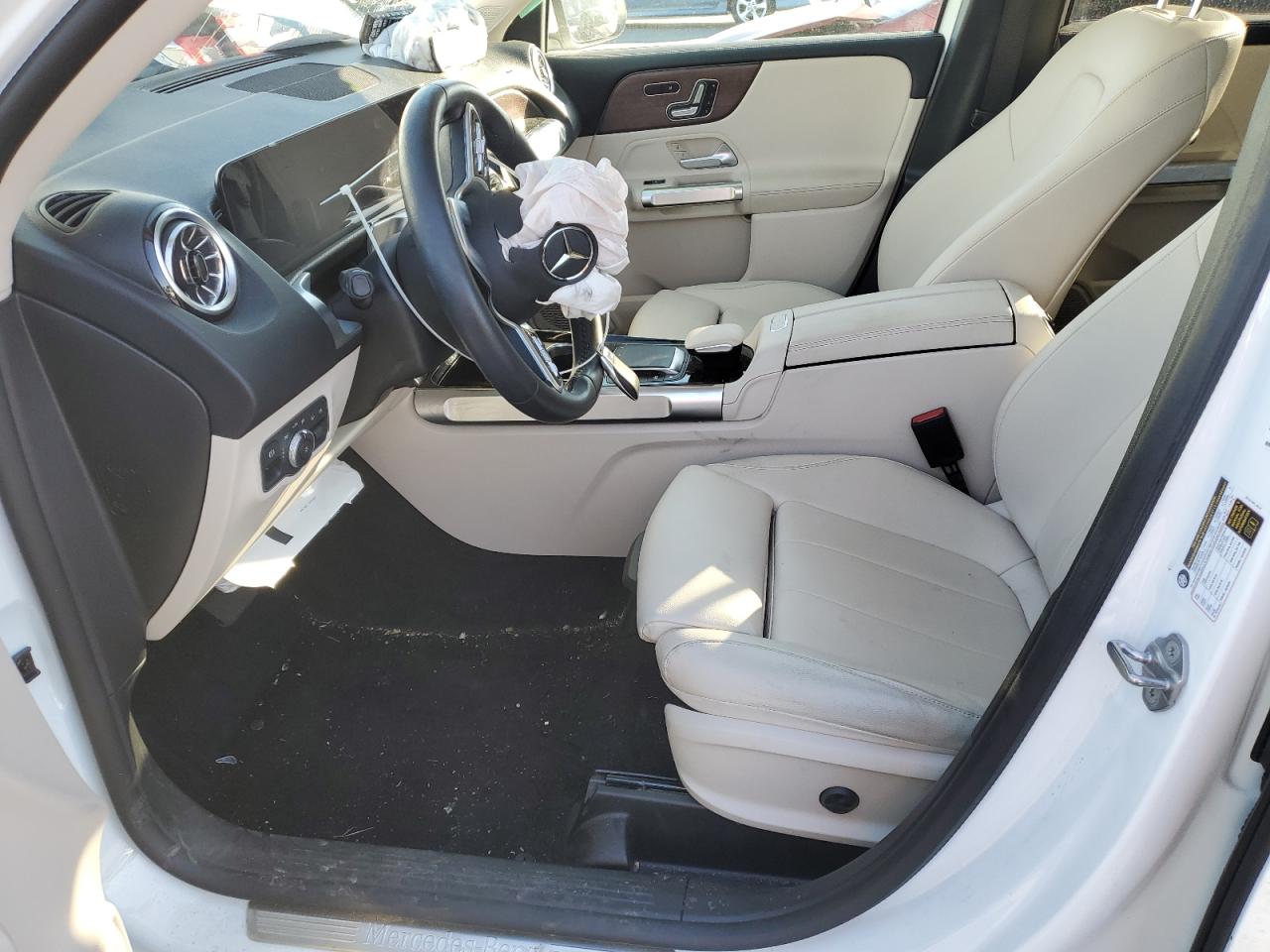 2023 Mercedes-Benz GLB - Image 7