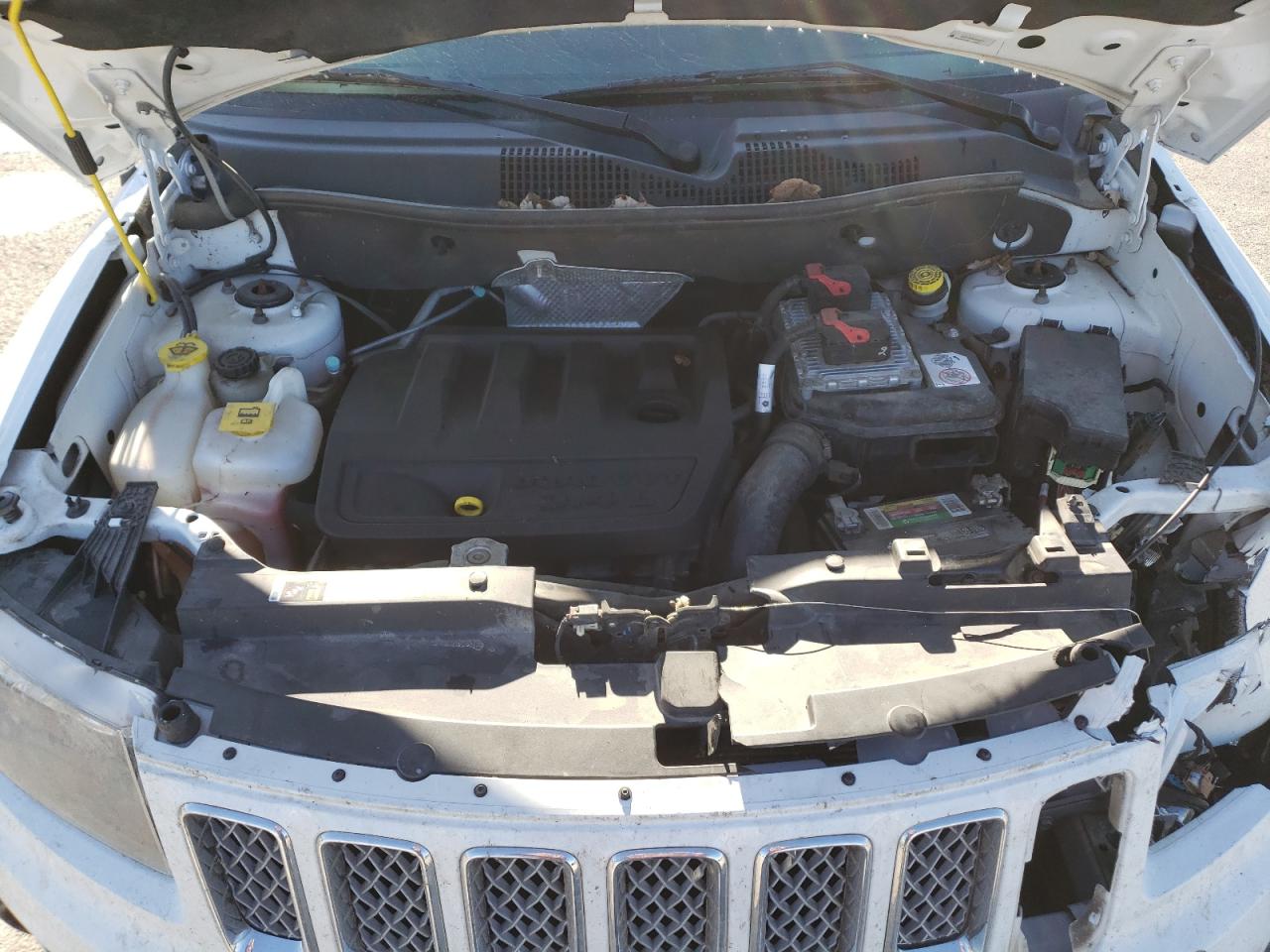 2016 Jeep Compass - Image 13