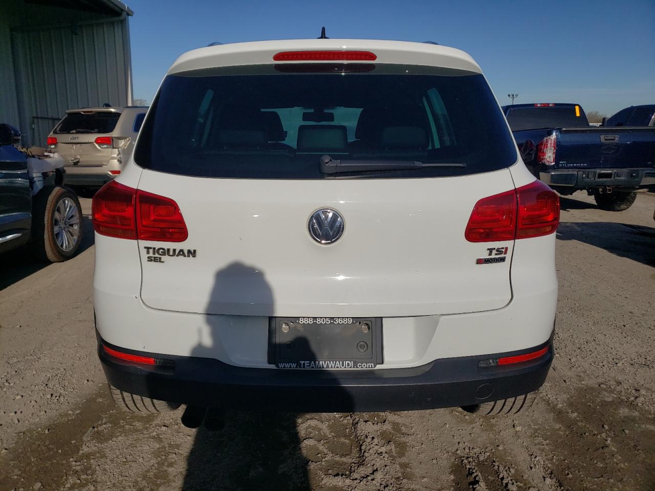 2017 Volkswagen Tiguan - Image 6