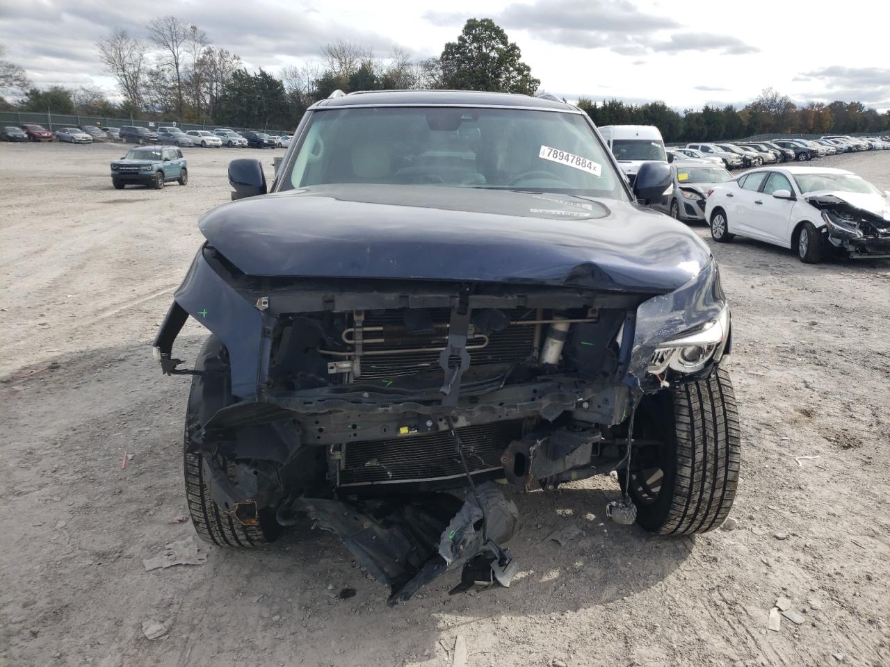 2017 Infiniti QX80 - Image 5