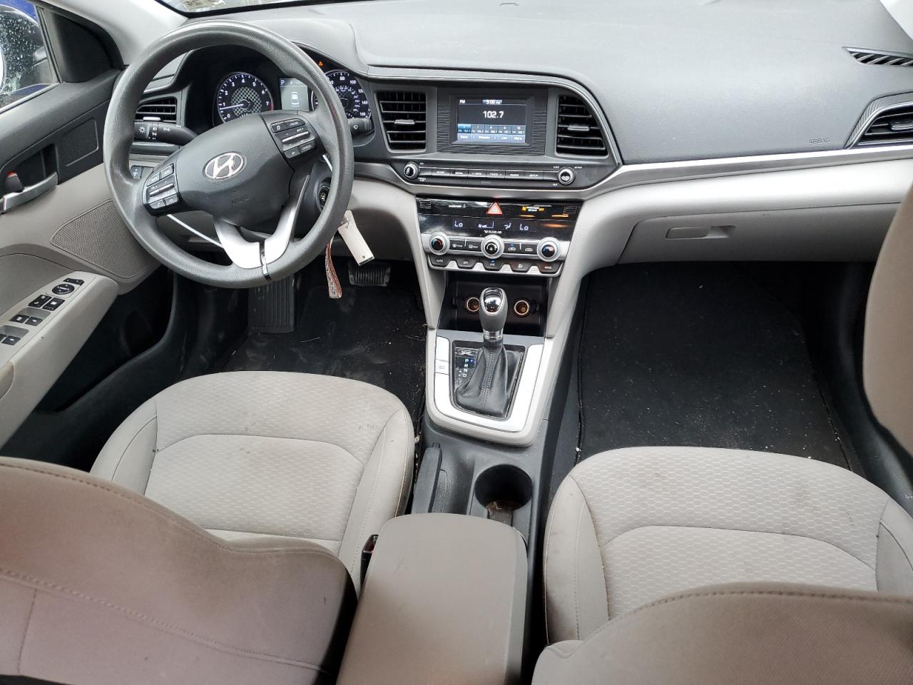 2020 Hyundai Elantra - Image 8
