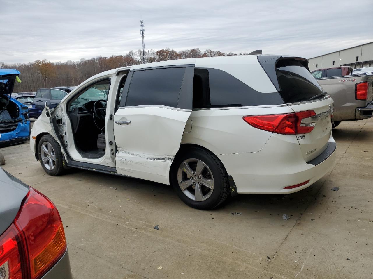 2018 Honda Odyssey - Image 2
