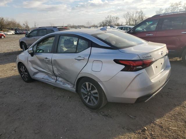  NISSAN VERSA 2021 Srebrny