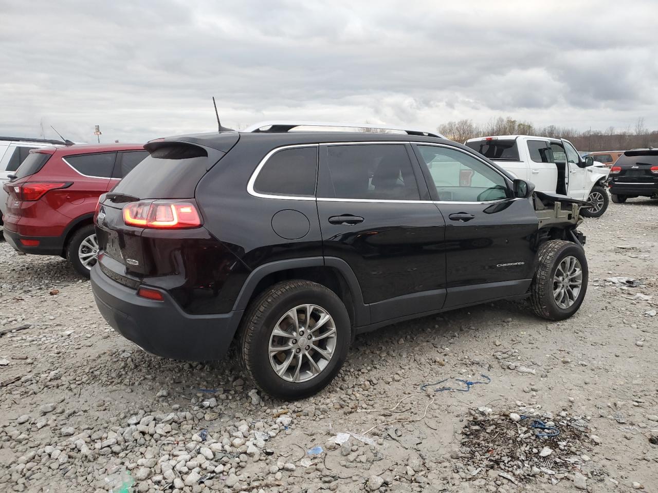 2019 Jeep Grand Cherokee - Image 3