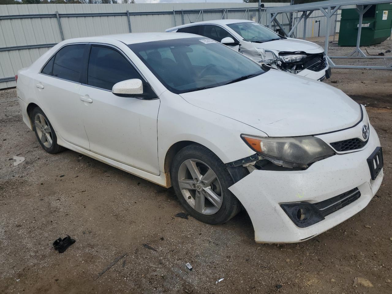 VIN 4T1BF1FK2DU213662 2013 TOYOTA CAMRY no.4