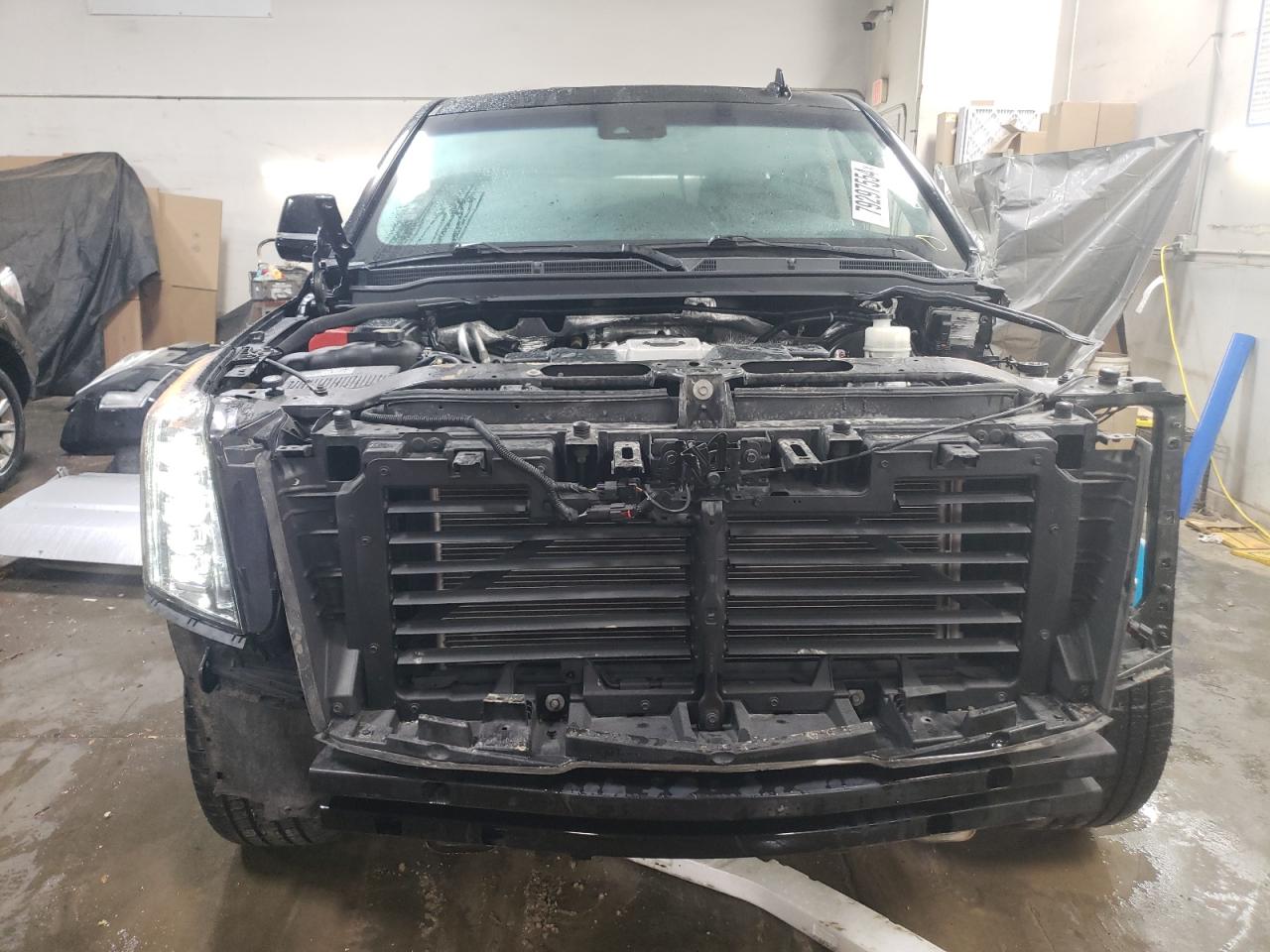 2017 Cadillac Escalade - Image 5