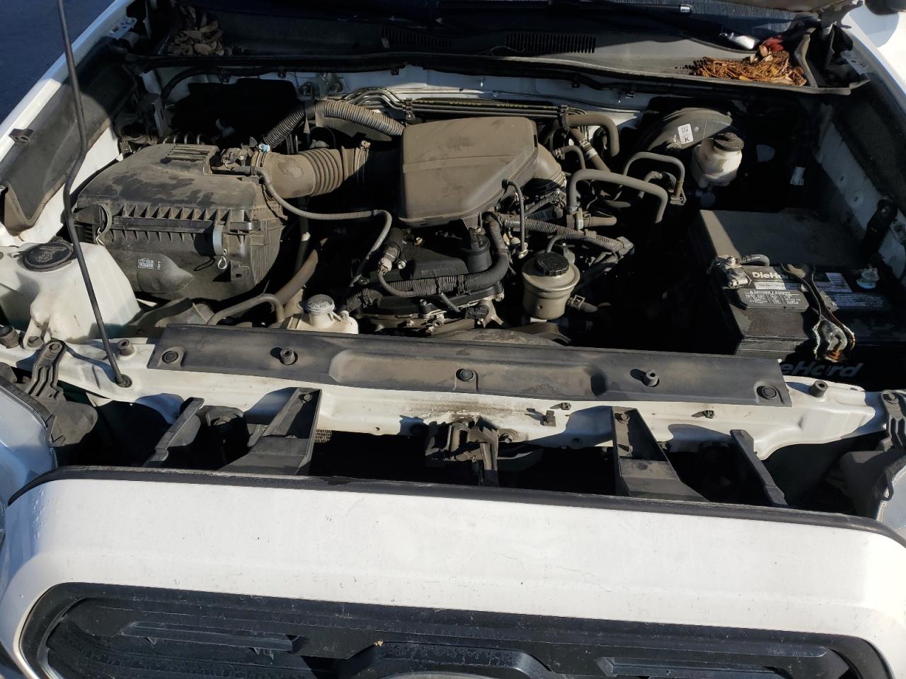 2018 Toyota Tacoma - Image 13