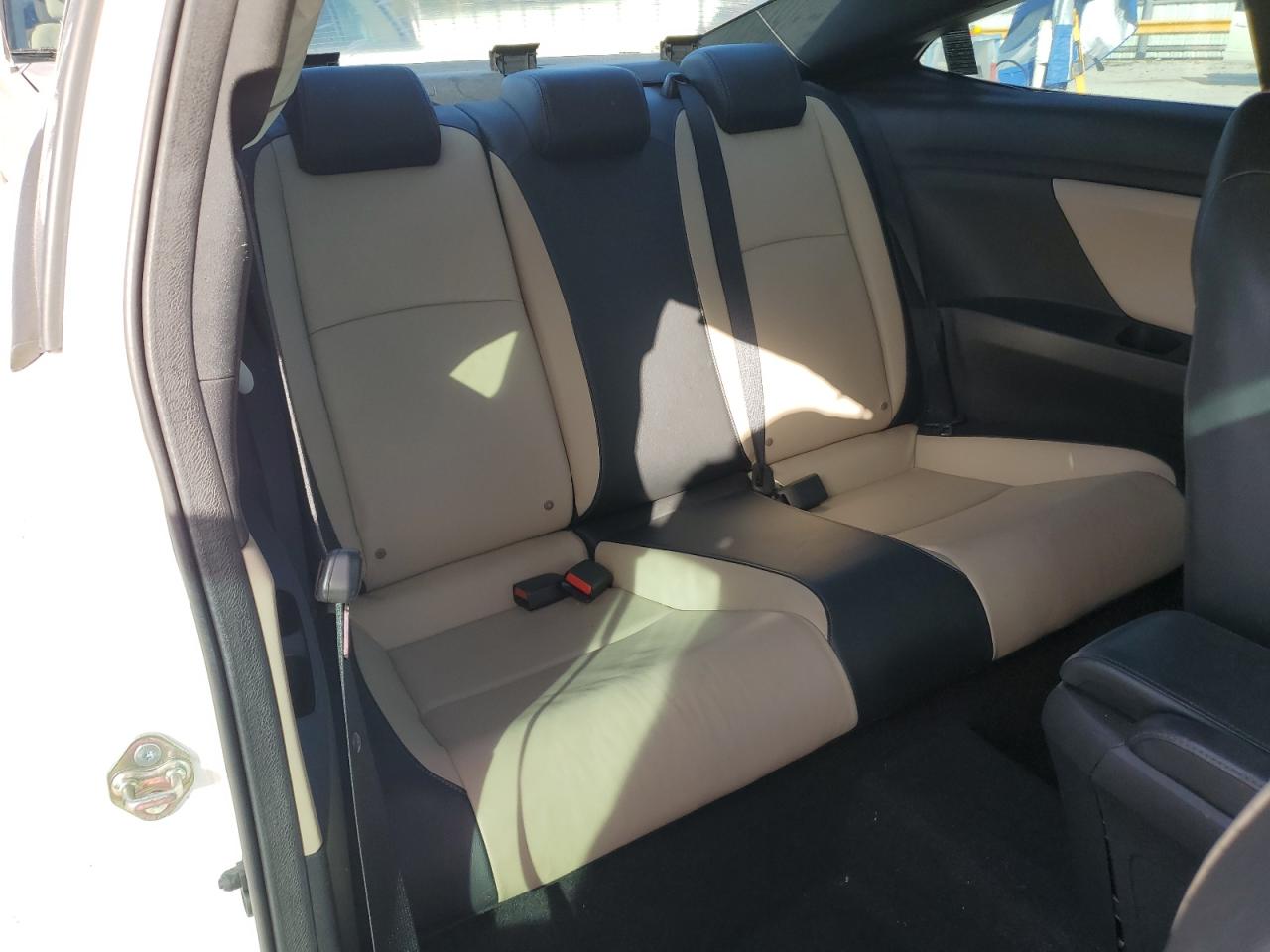 2016 Honda Civic - Image 10