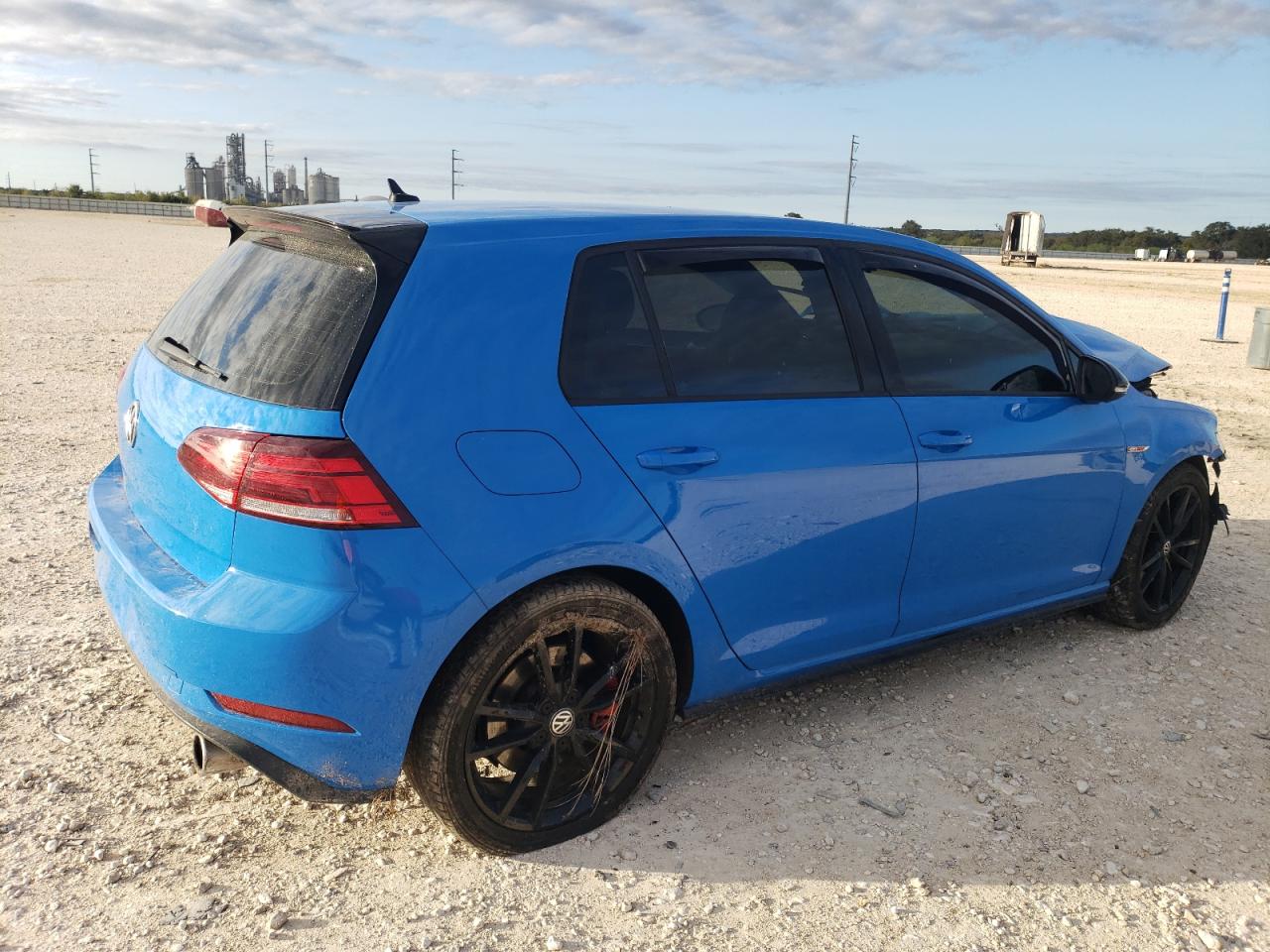 2019 Volkswagen GTI - Image 3