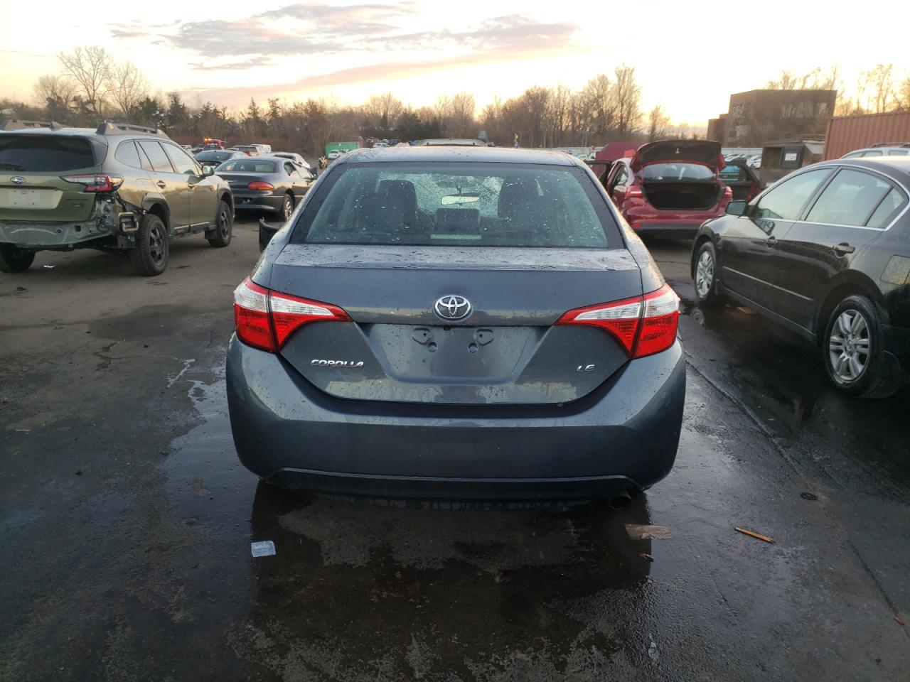 2015 Toyota Corolla L VIN: 2T1BURHE8FC403563 Lot: 81705834