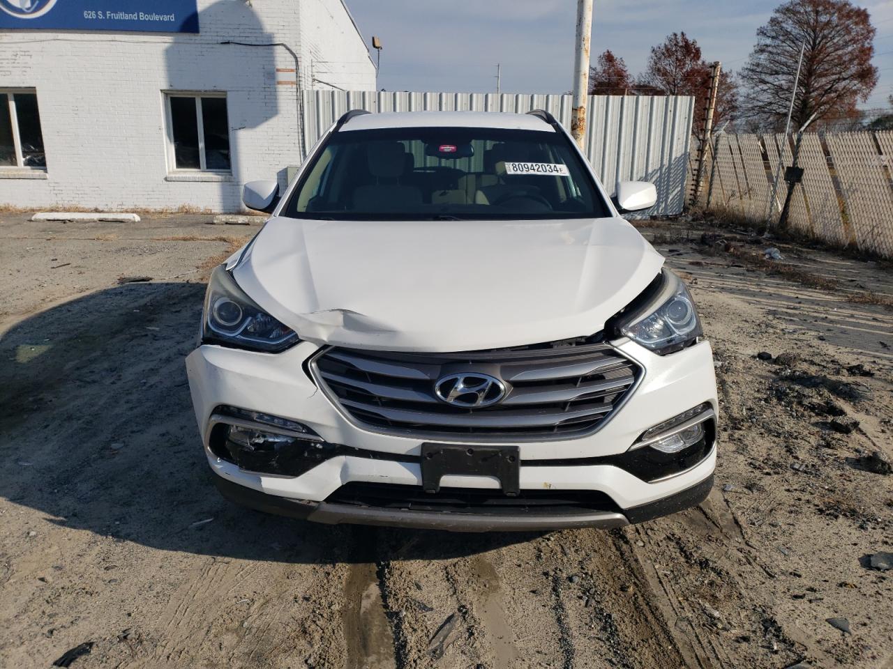 2017 Hyundai Santa Fe - Image 5