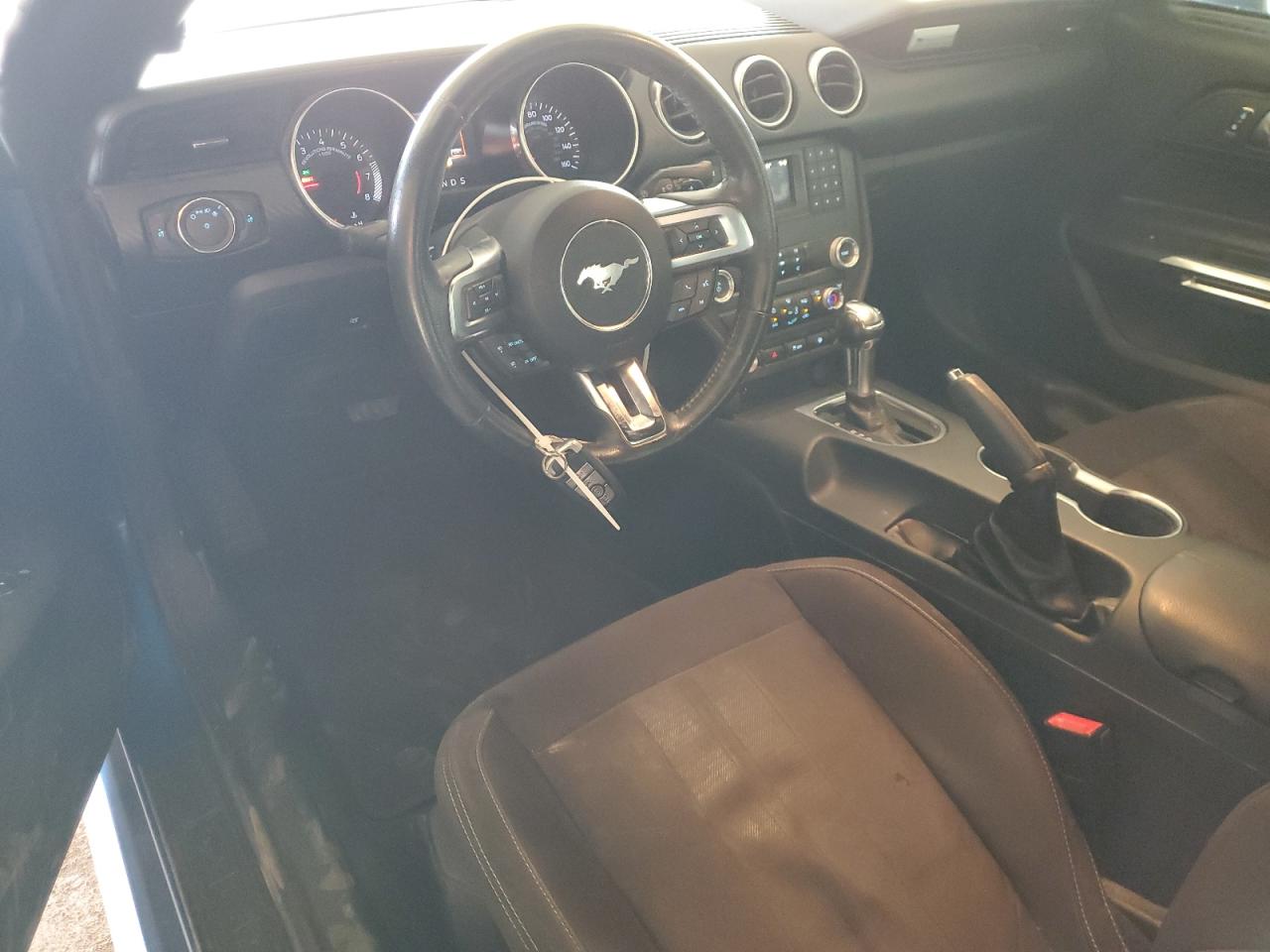 2019 Ford Mustang - Image 8