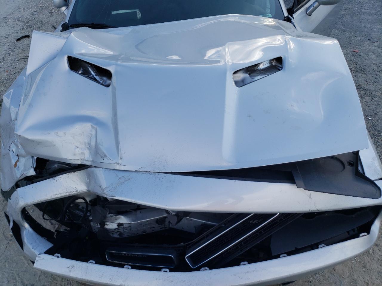 2020 Dodge Challenger - Image 12
