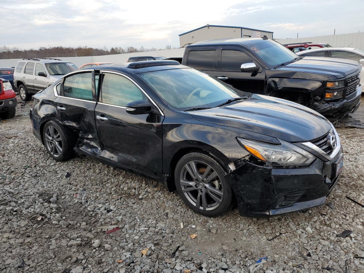 2018 Nissan Altima - Image 4