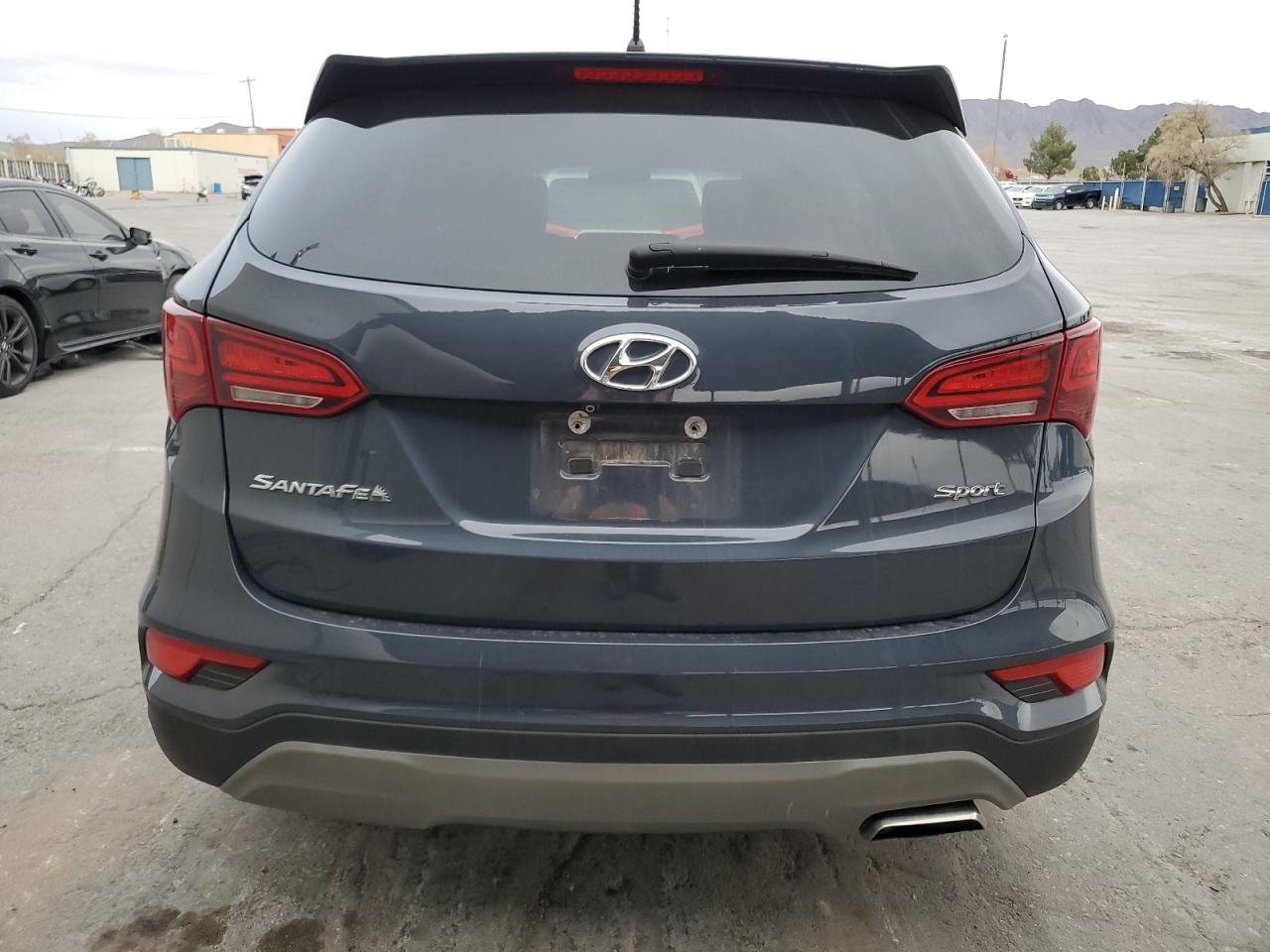 VIN 5NMZT3LB2JH087074 2018 HYUNDAI SANTA FE no.6