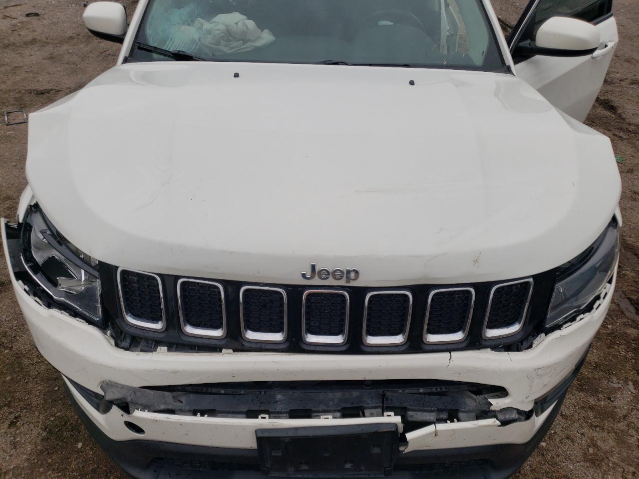 2021 Jeep Compass - Image 12