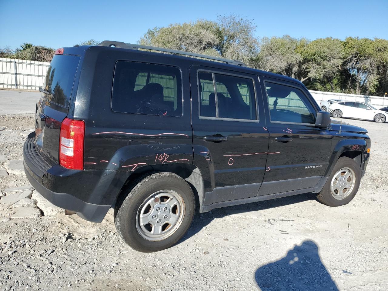 2016 Jeep Liberty (Patriot) - Image 3