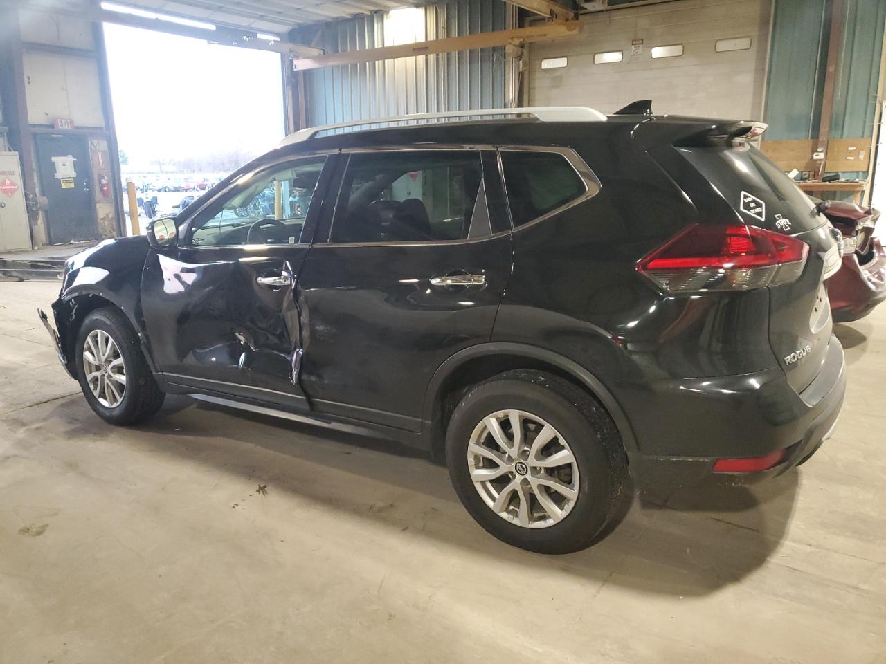2019 Nissan Rogue - Image 2