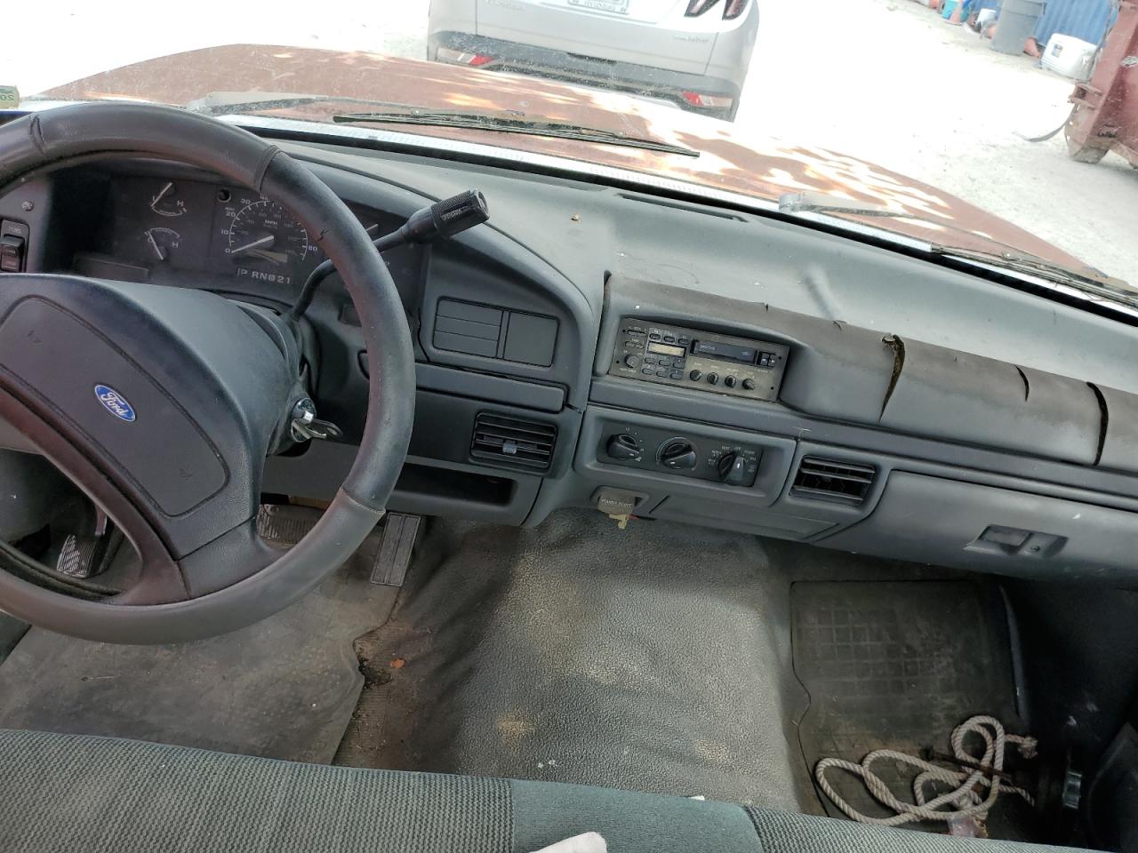 1992 Ford F150 VIN: 1FTDF15Y2NLB00580 Lot: 76871004