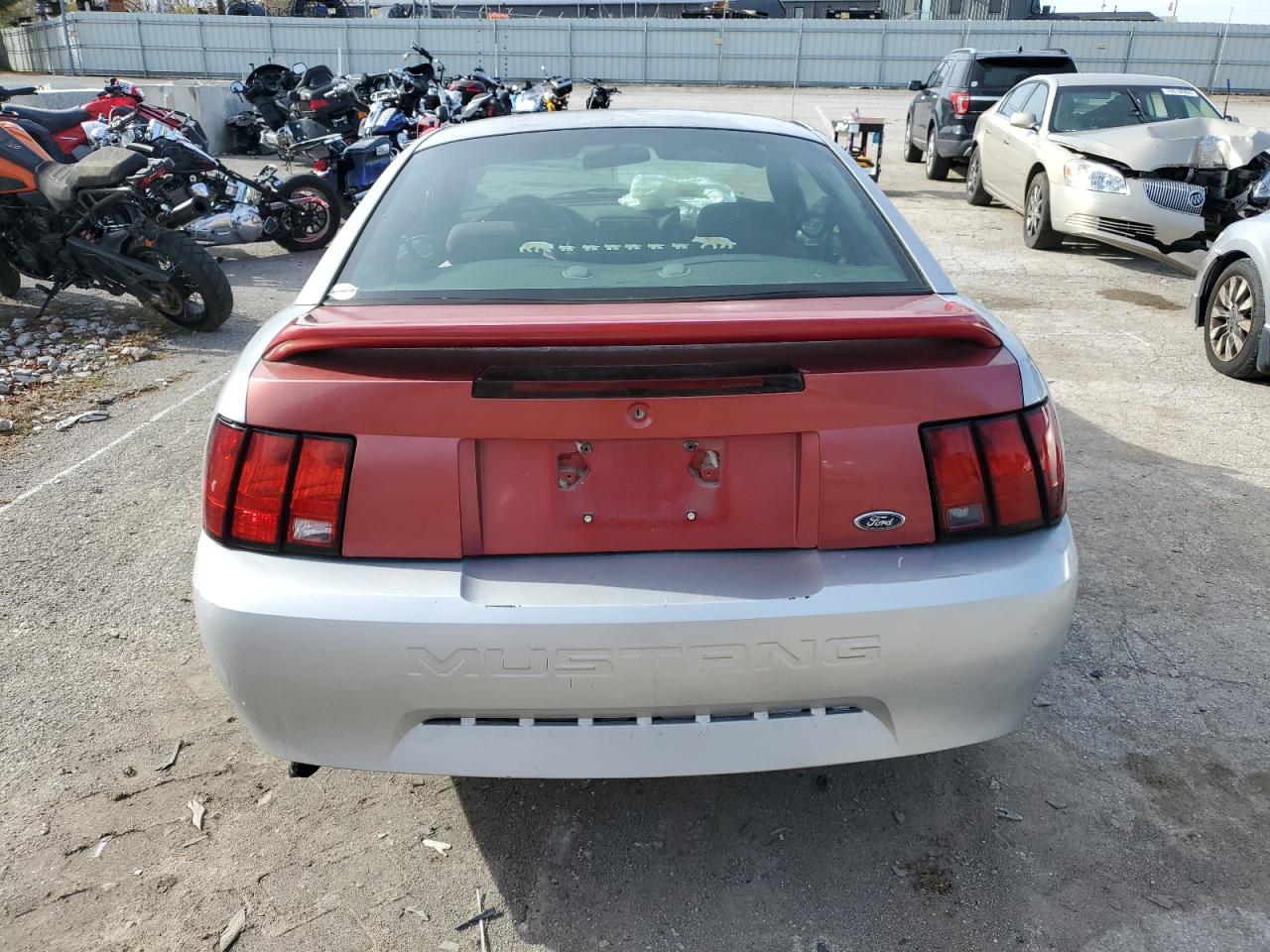 2004 Ford Mustang - Image 6