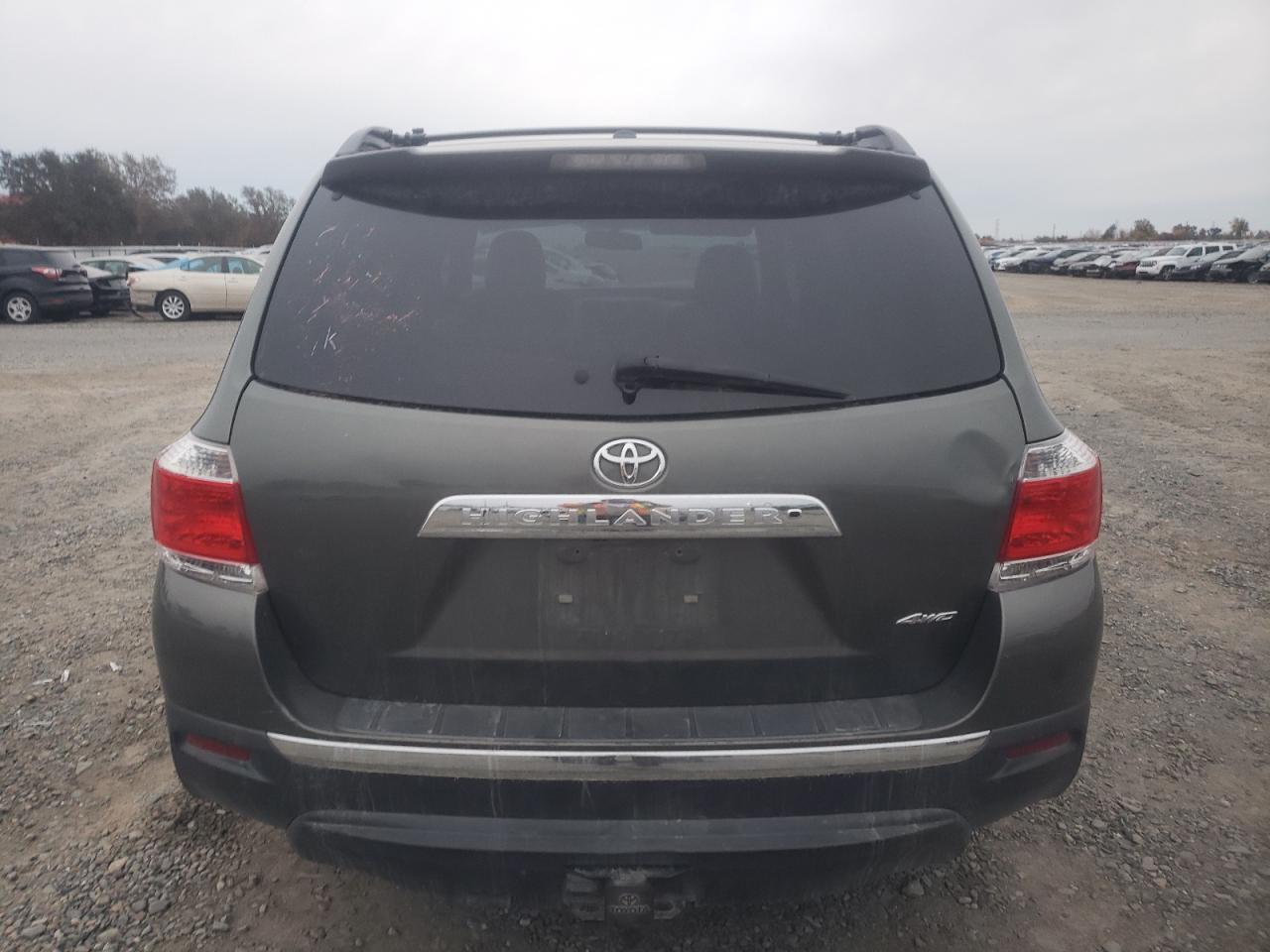 2011 Toyota Highlander Base VIN: 5TDBK3EH0BS042929 Lot: 81626334