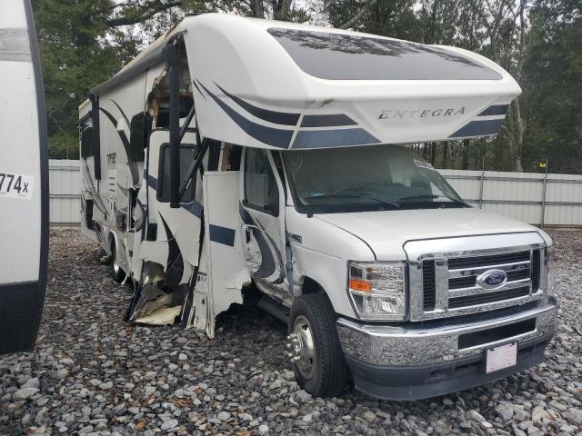 2021 Ford Econoline E450 Super Duty Cutaway Van