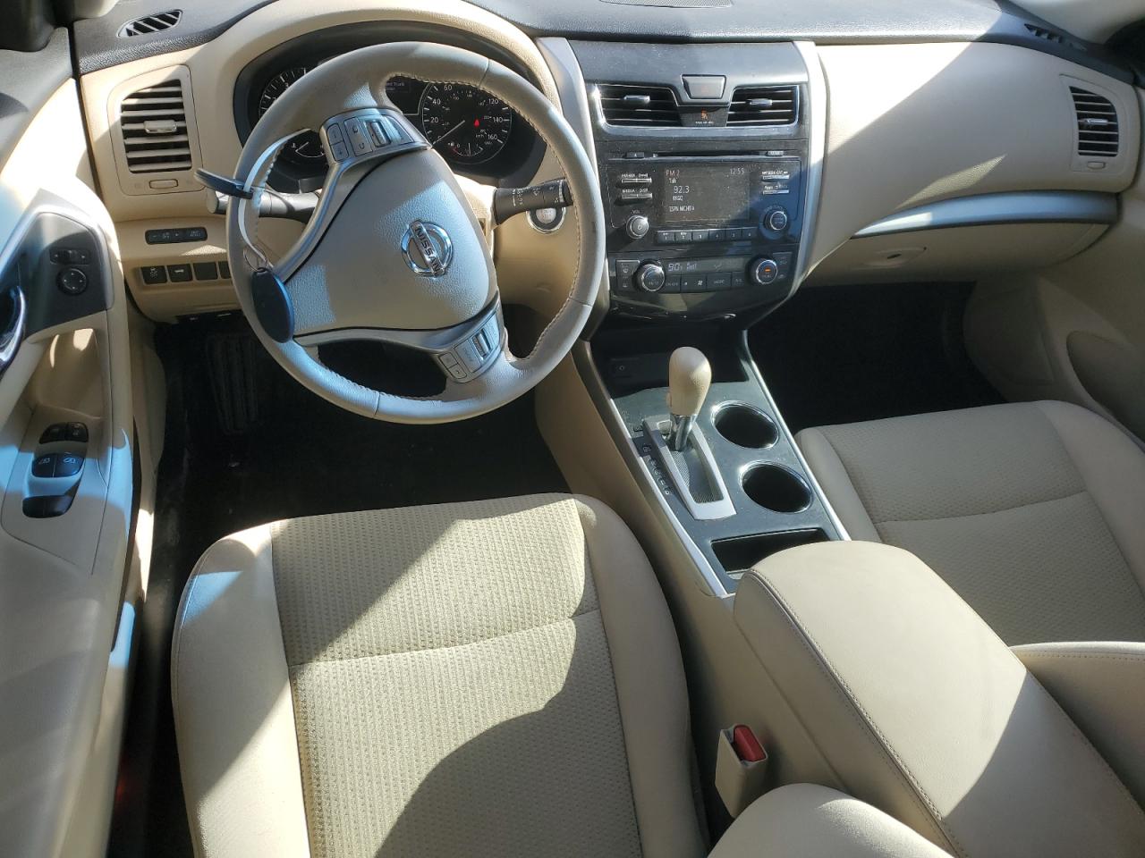 2015 Nissan Altima - Image 8