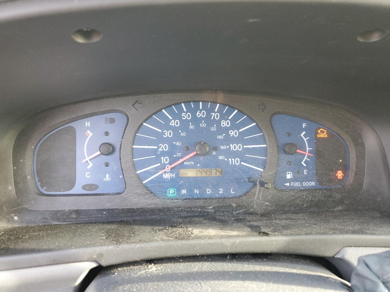 2002 Toyota Sienna - Image 9