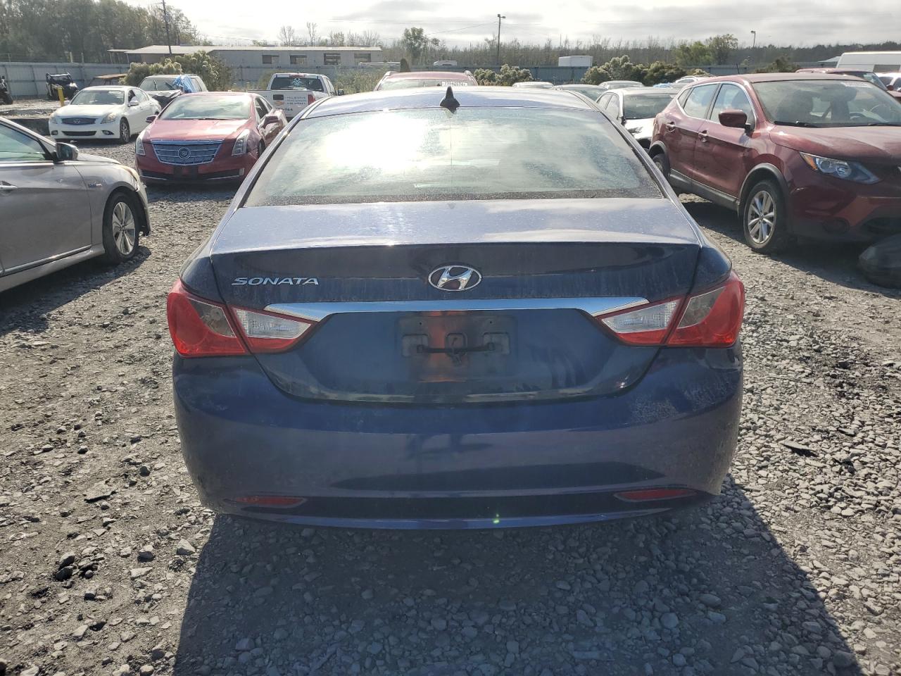 2011 Hyundai Sonata - Image 6