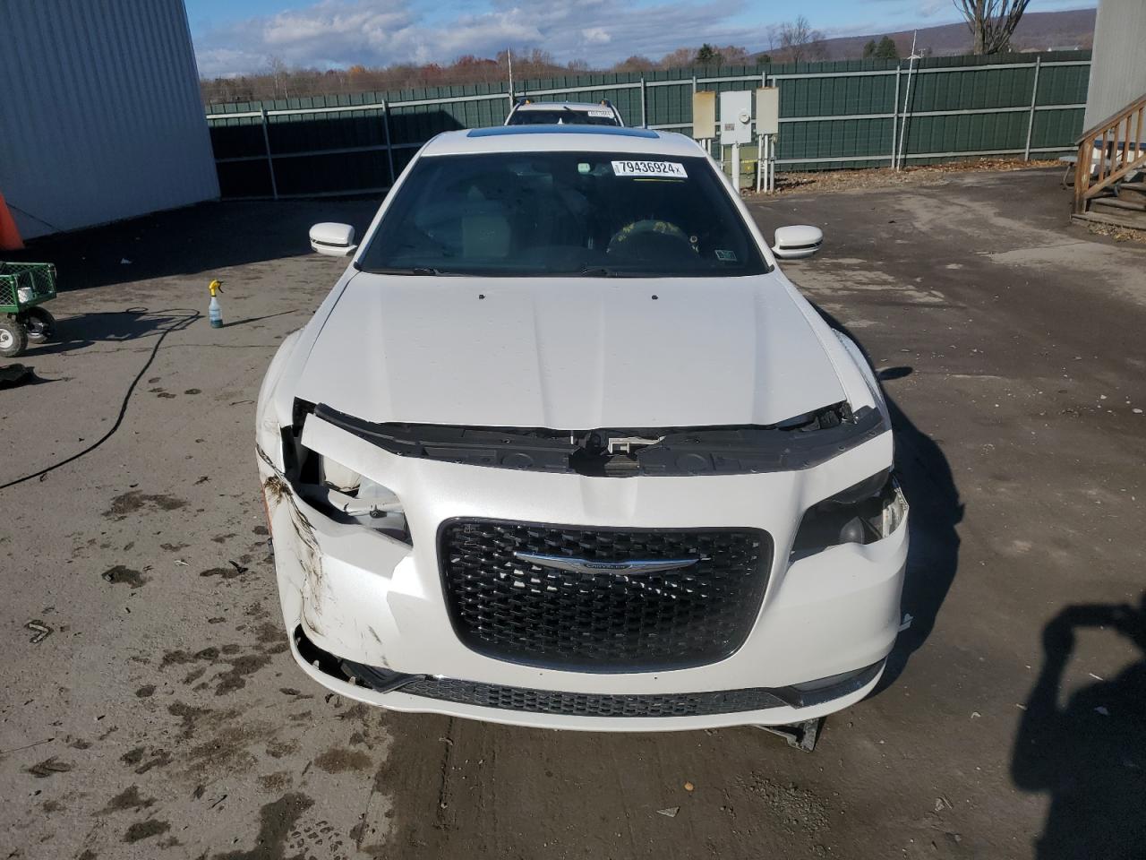 2016 Chrysler 300 - Image 5
